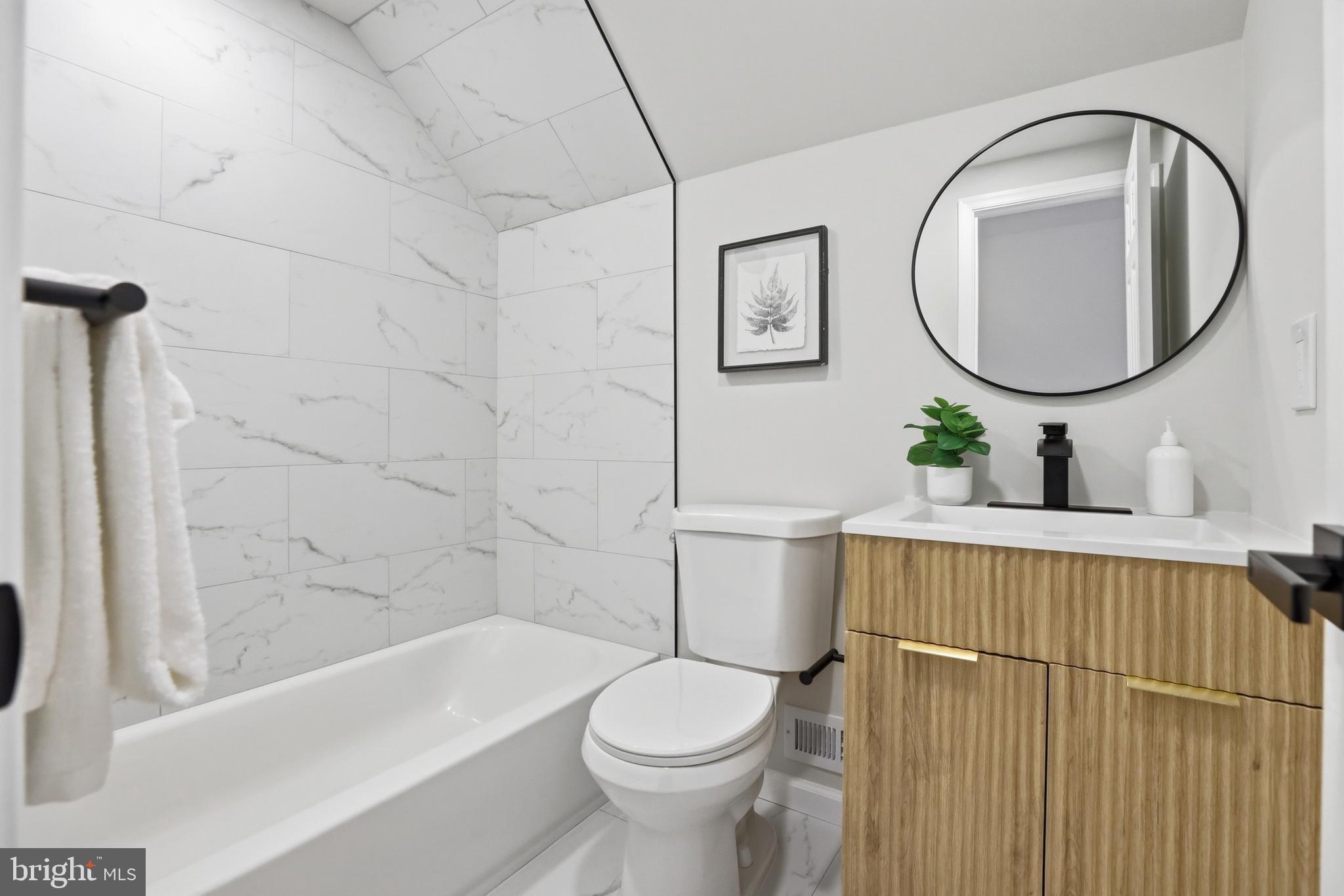 PICKWICK VILLAGE - Residential