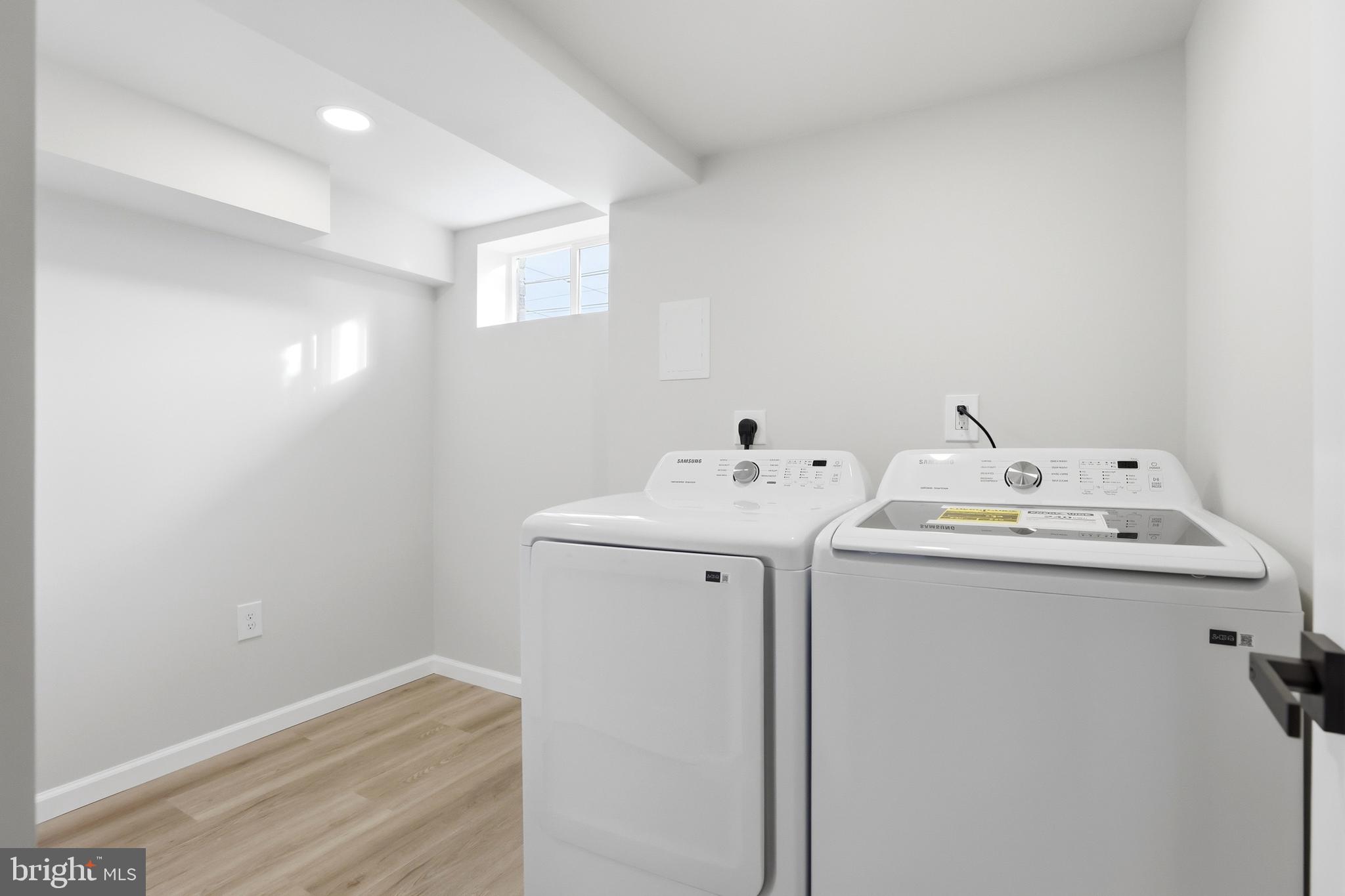 PICKWICK VILLAGE - Residential