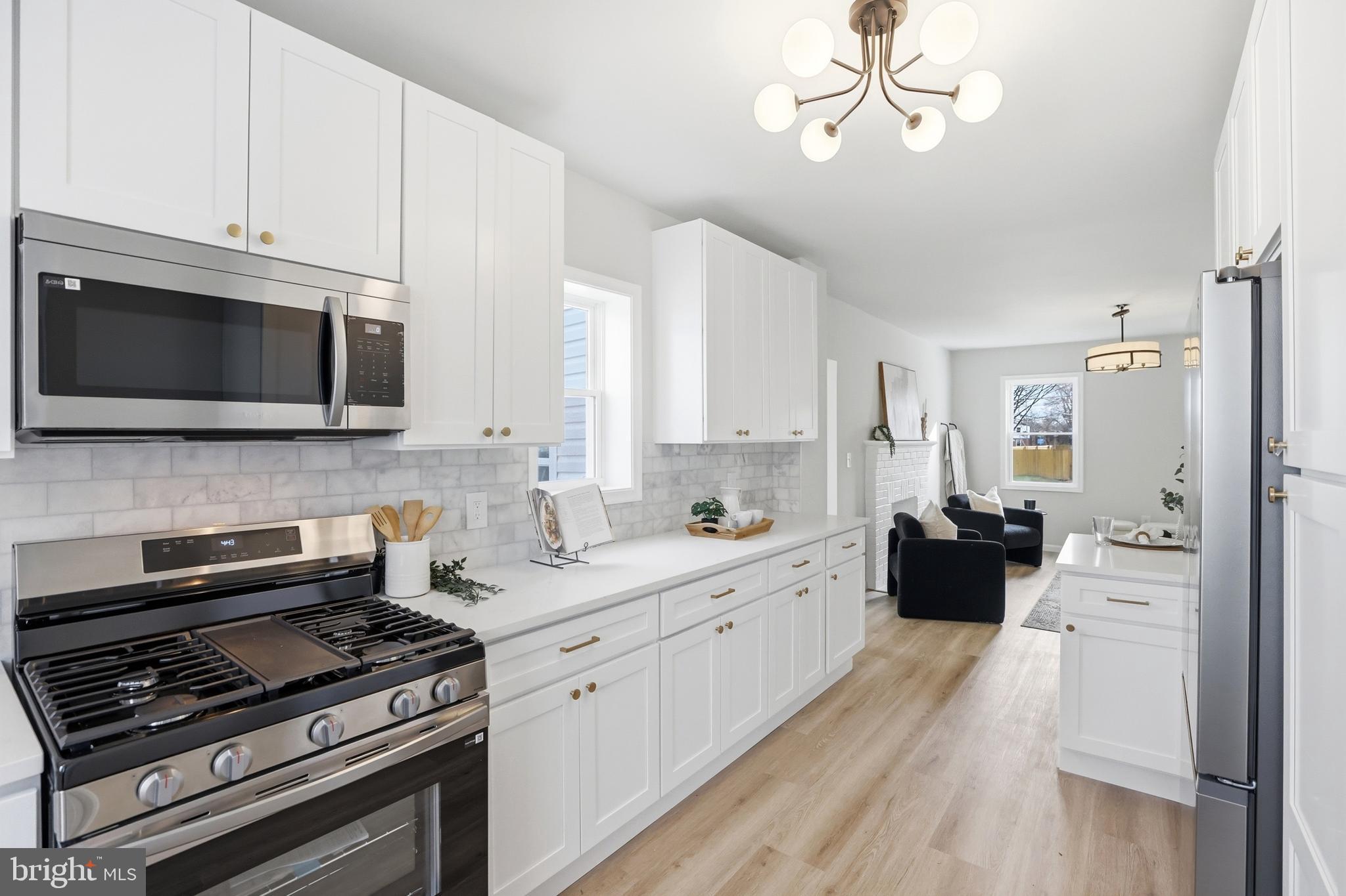 PICKWICK VILLAGE - Residential