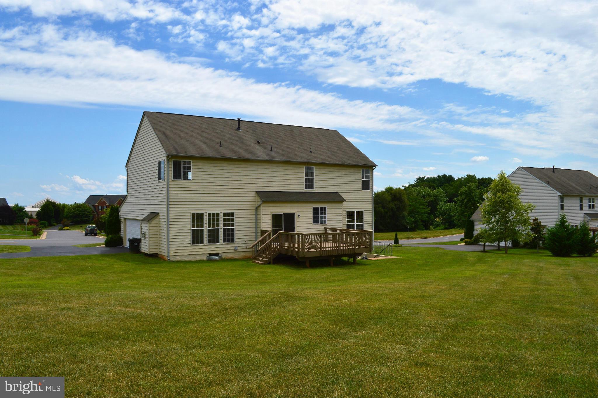 MADISON GROVE - Residential