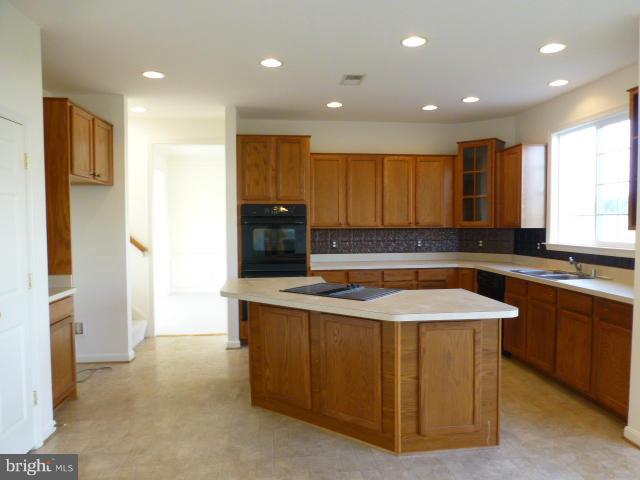 MADISON GROVE - Residential