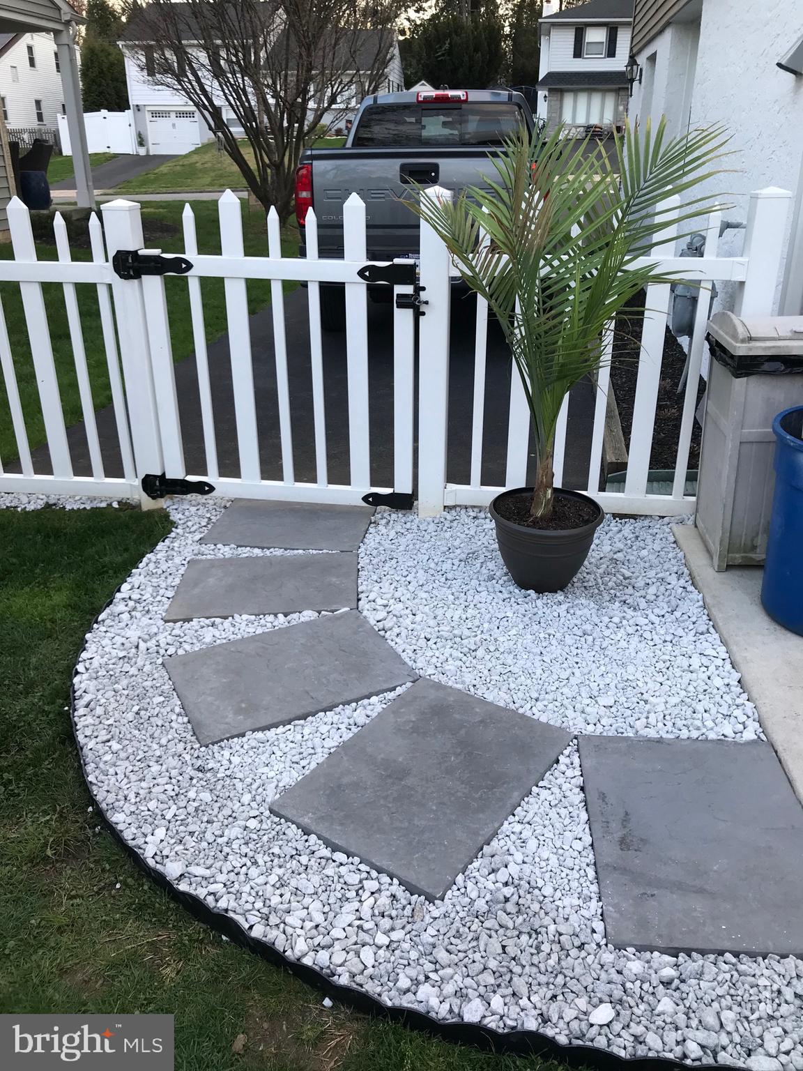 LAWRENCE PARK - Residential