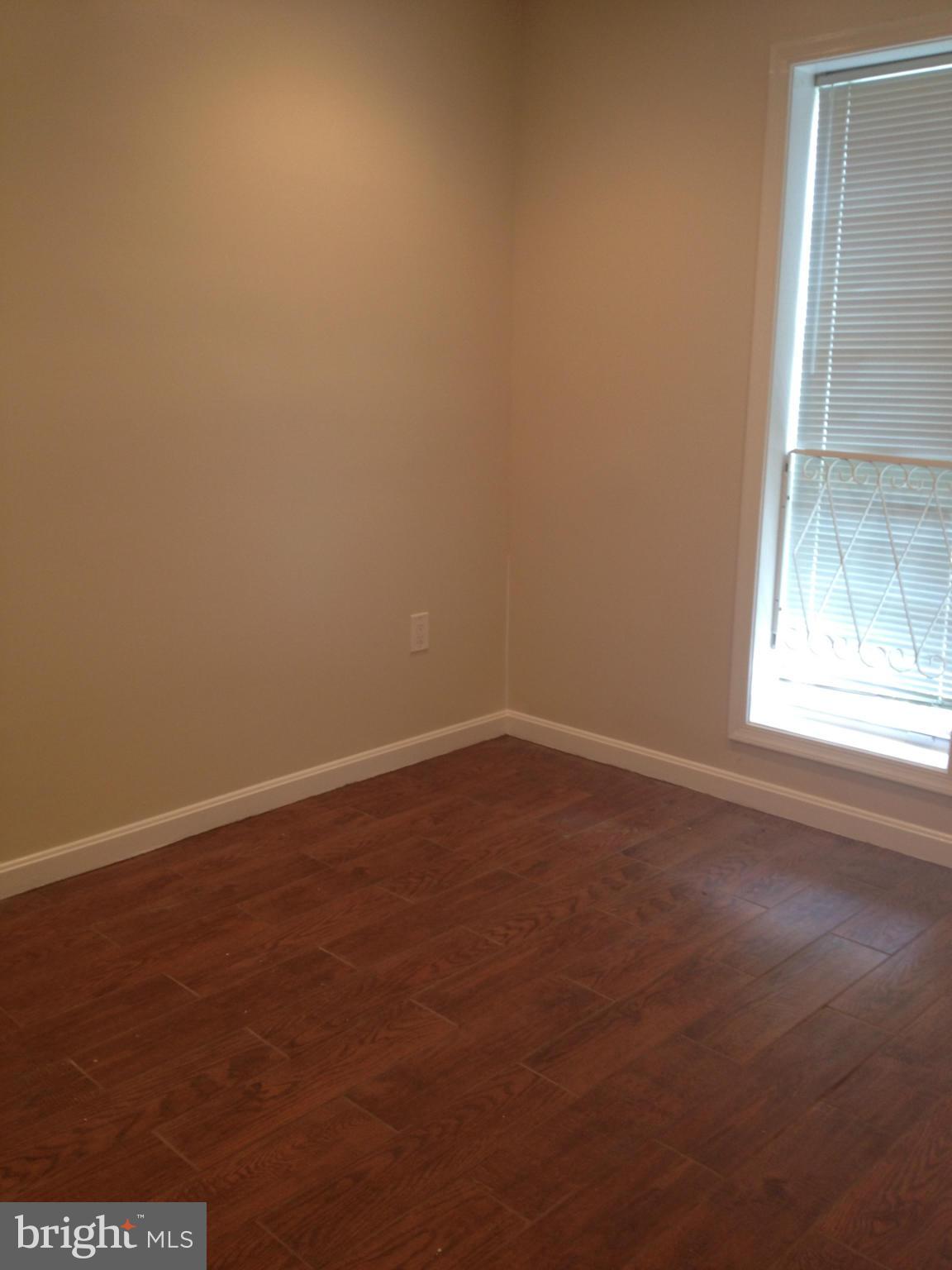 THE OAKTON - Residential Lease