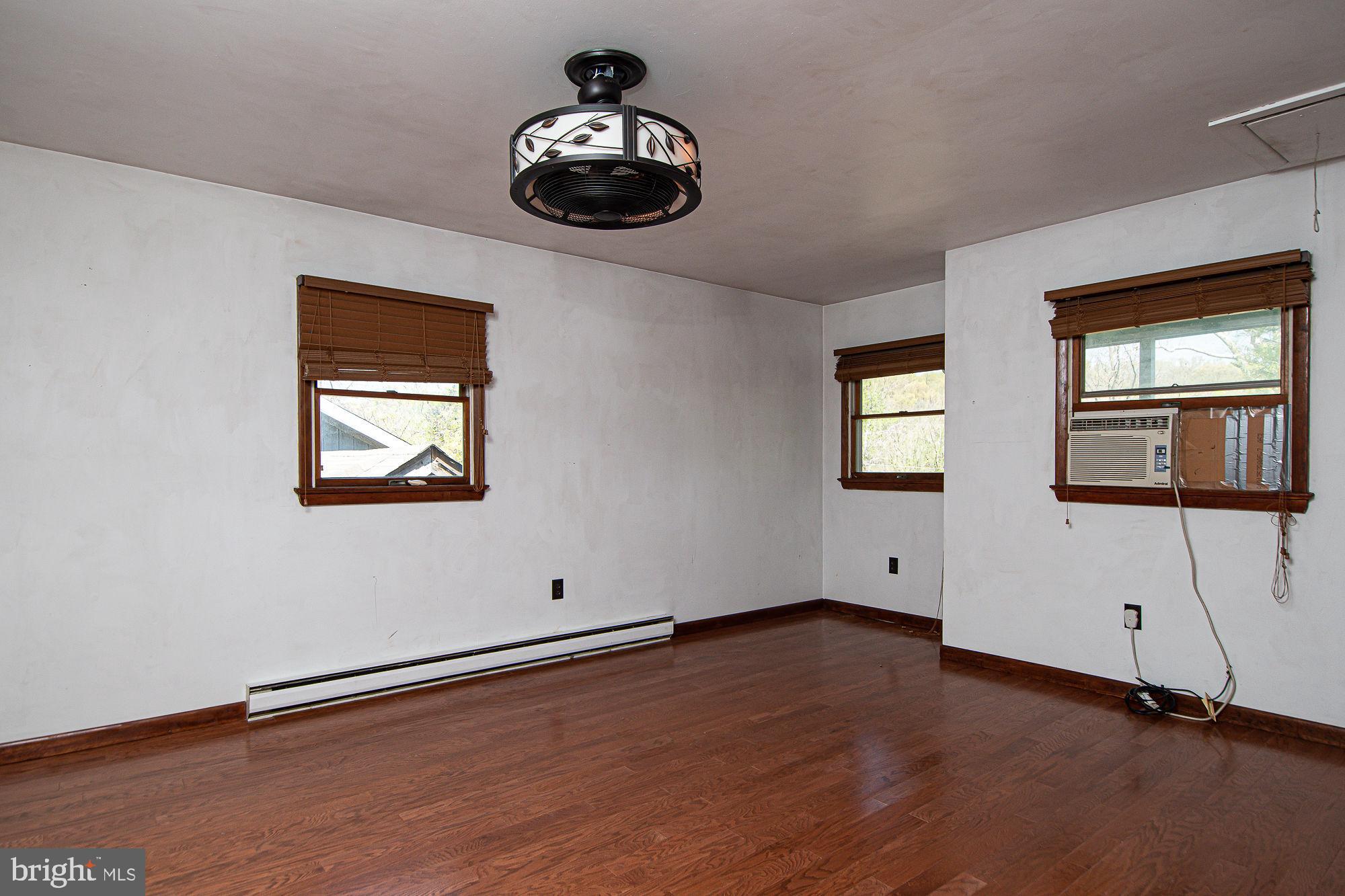 SHEN RIVER ESTATES - Residential