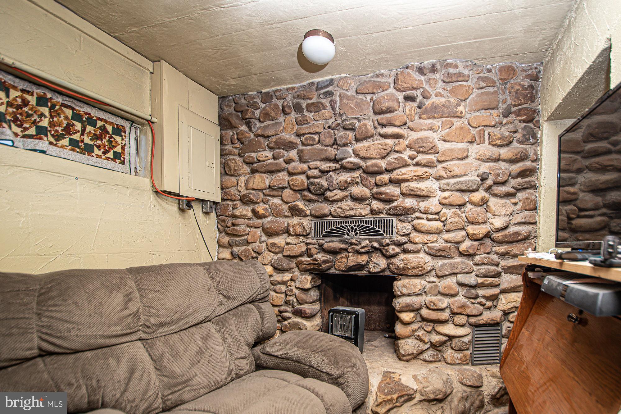 SHEN RIVER ESTATES - Residential