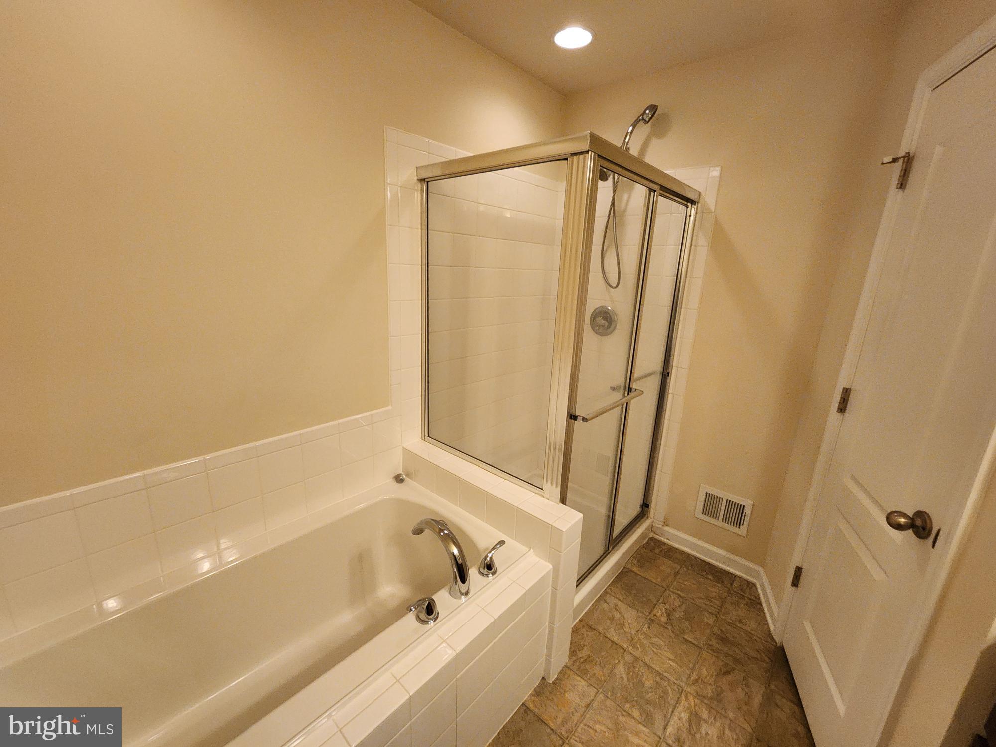 THE GALLERY - Residential Lease