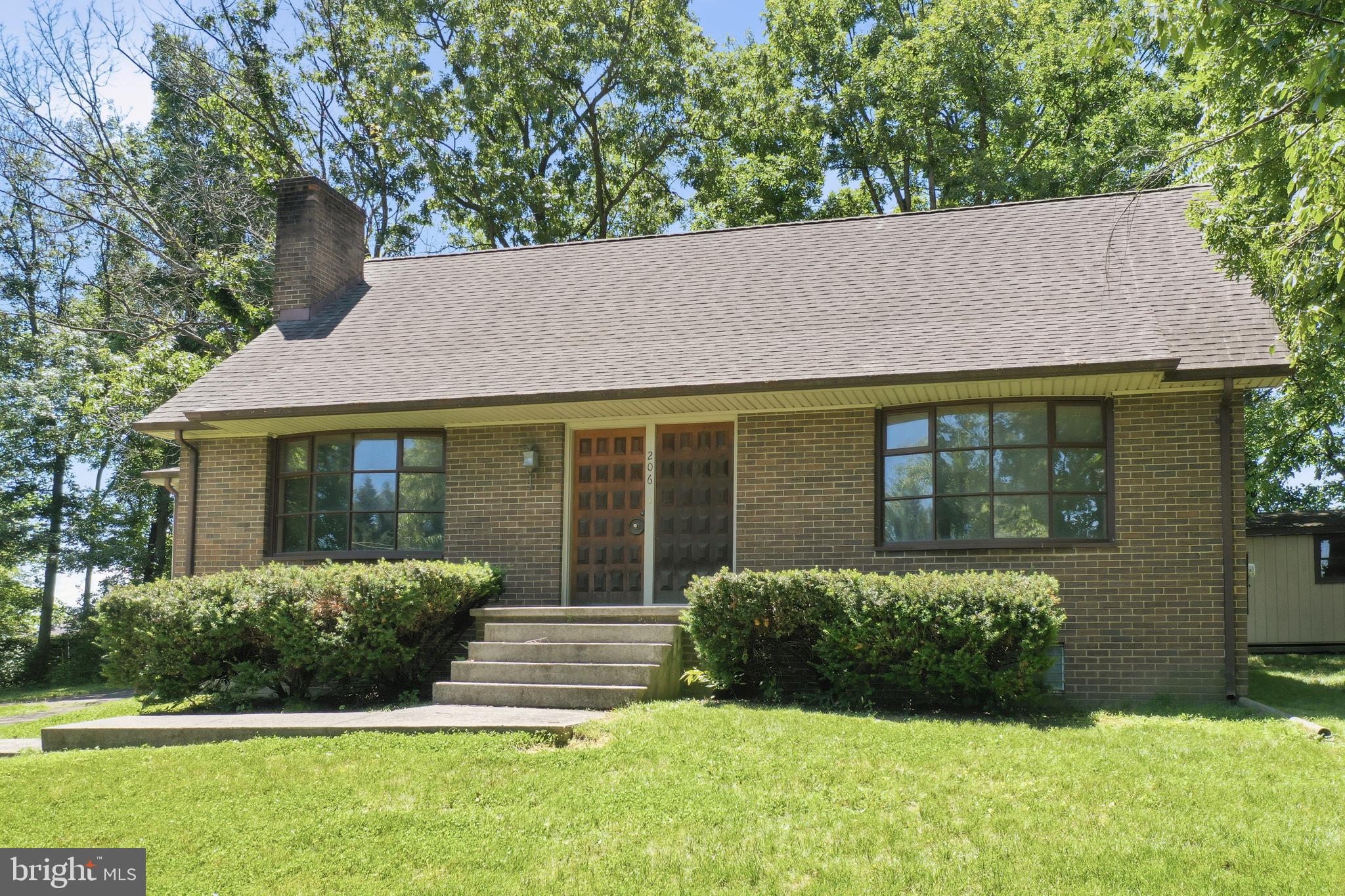 206 DOGWOOD ROAD