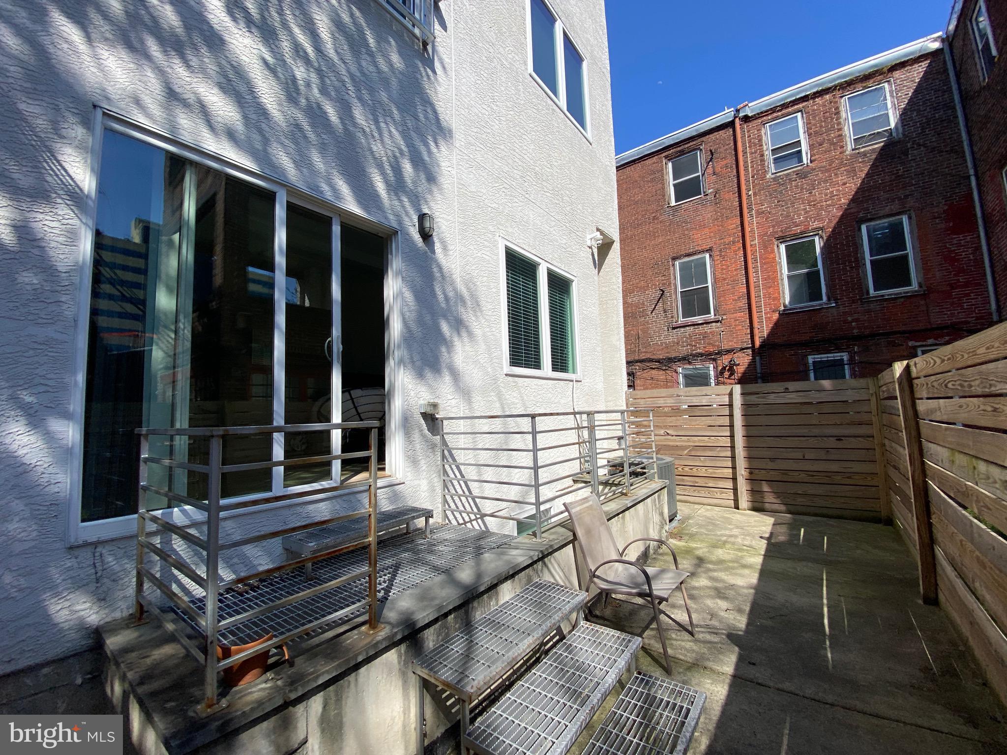 CENTER CITY - Residential Lease