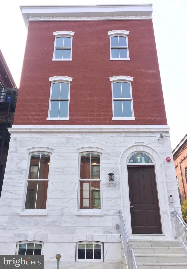 CENTER CITY - Residential Lease