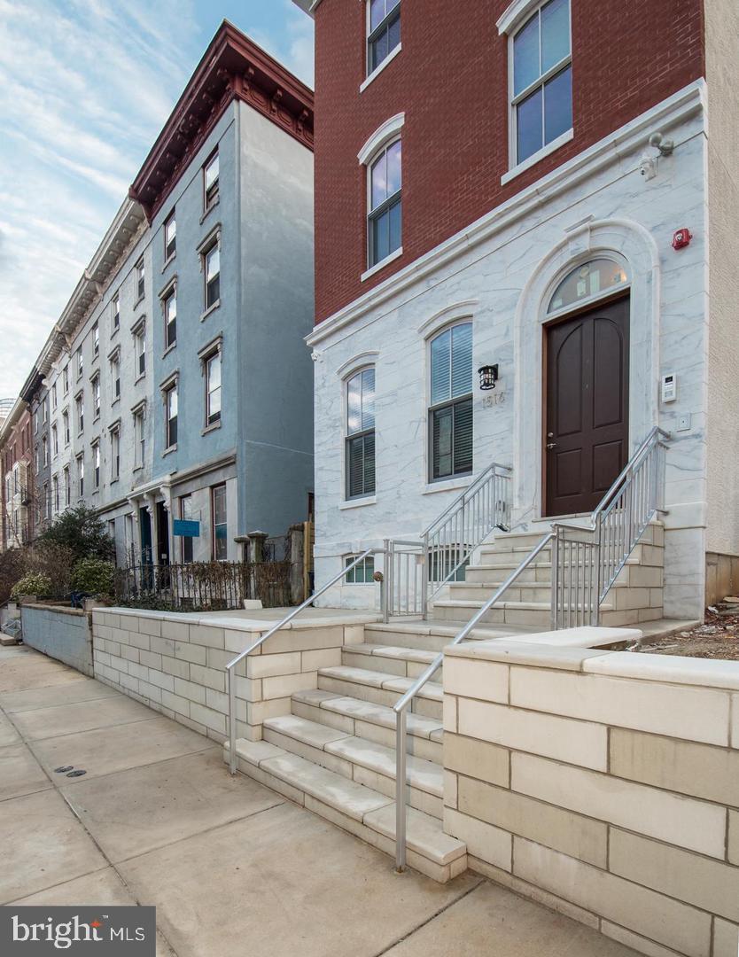 CENTER CITY - Residential Lease