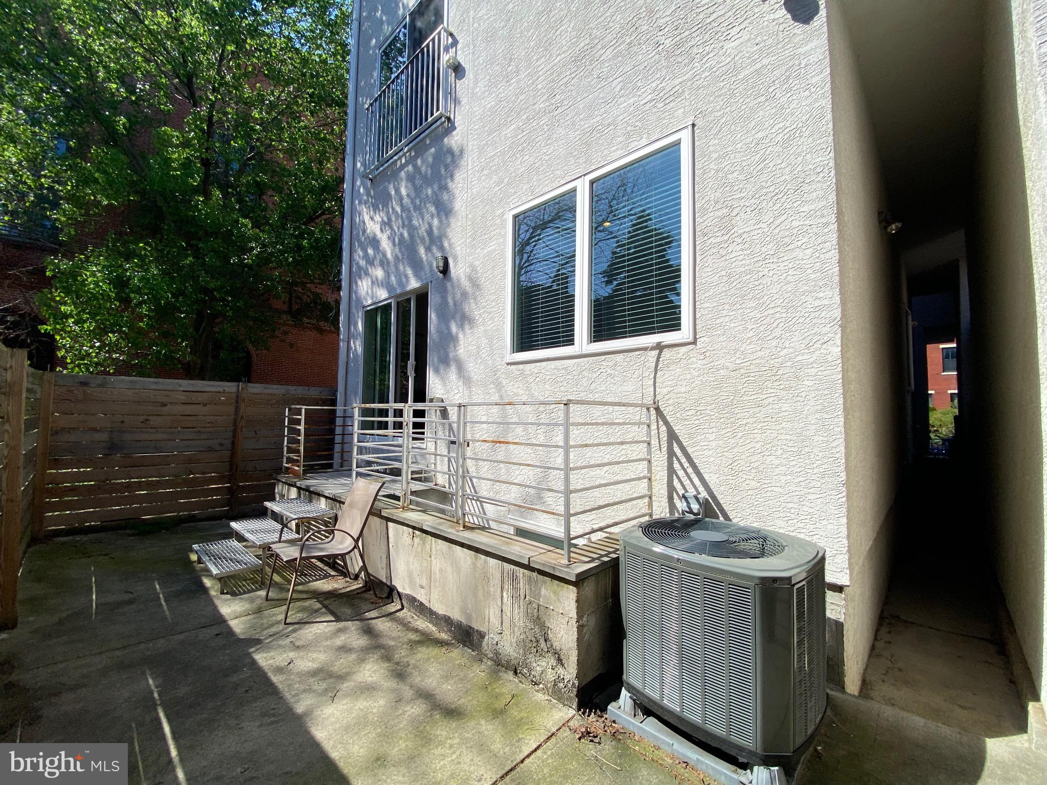 CENTER CITY - Residential Lease