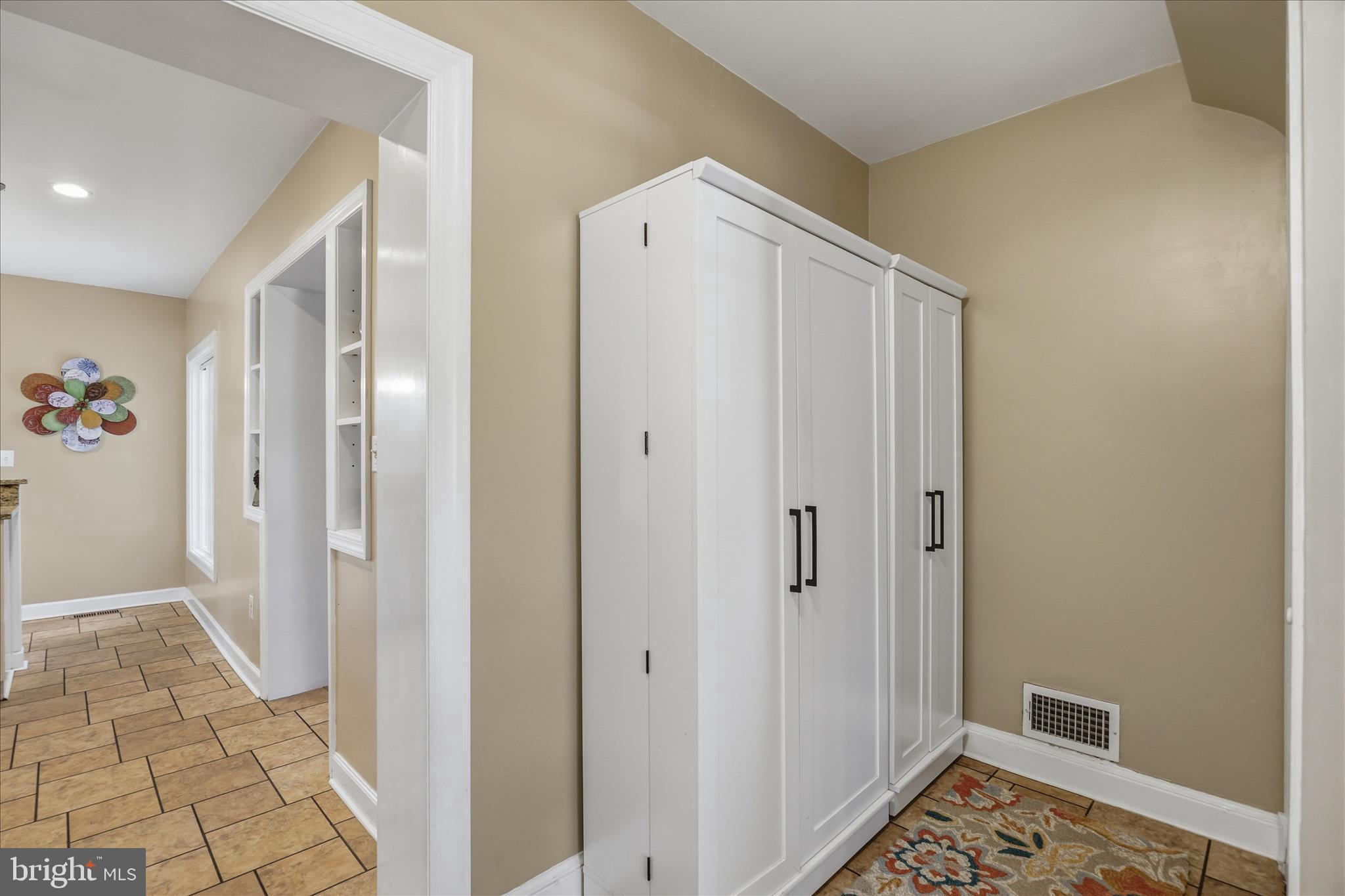 LINTHICUM HEIGHTS - Residential