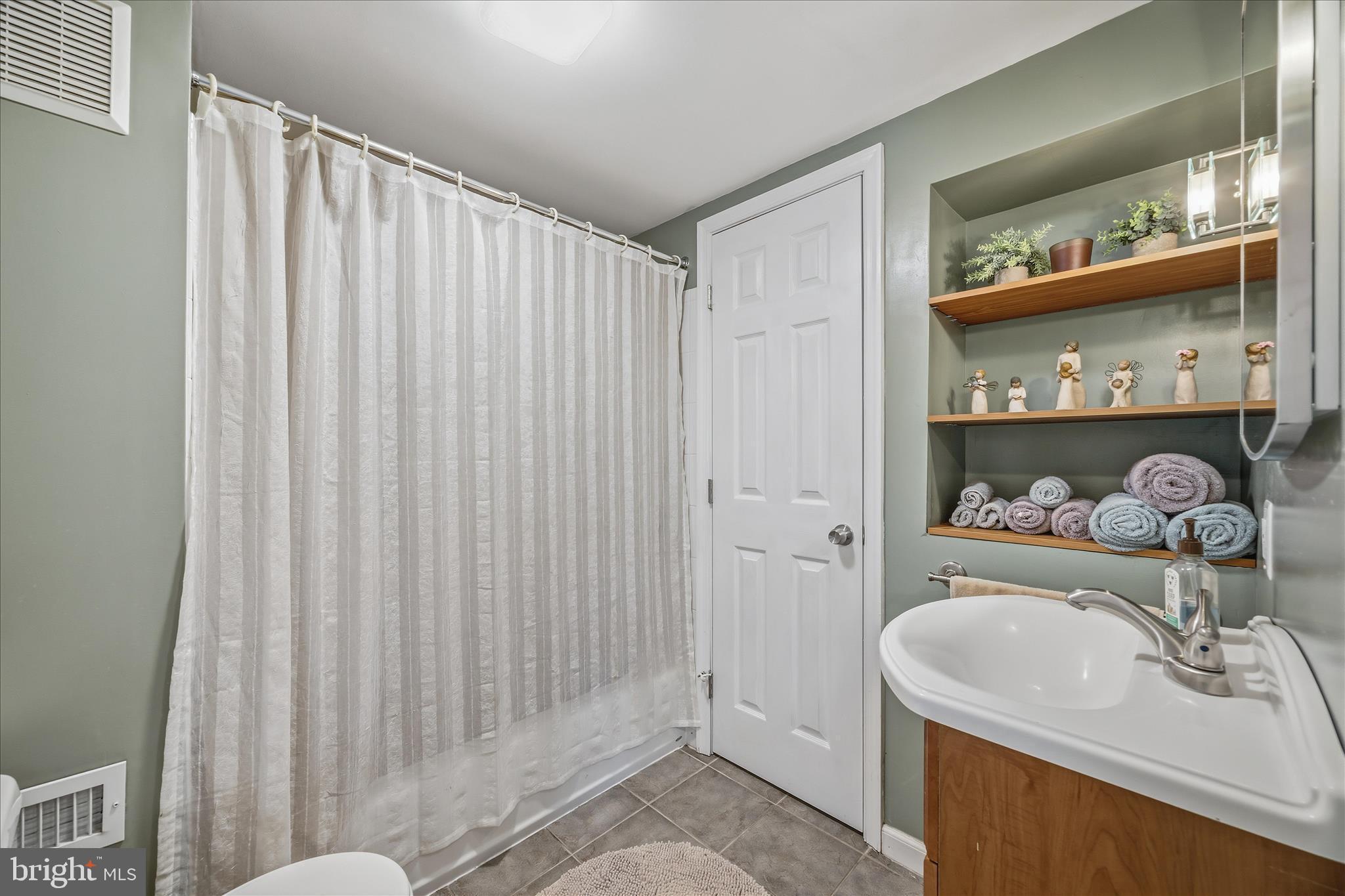 LINTHICUM HEIGHTS - Residential