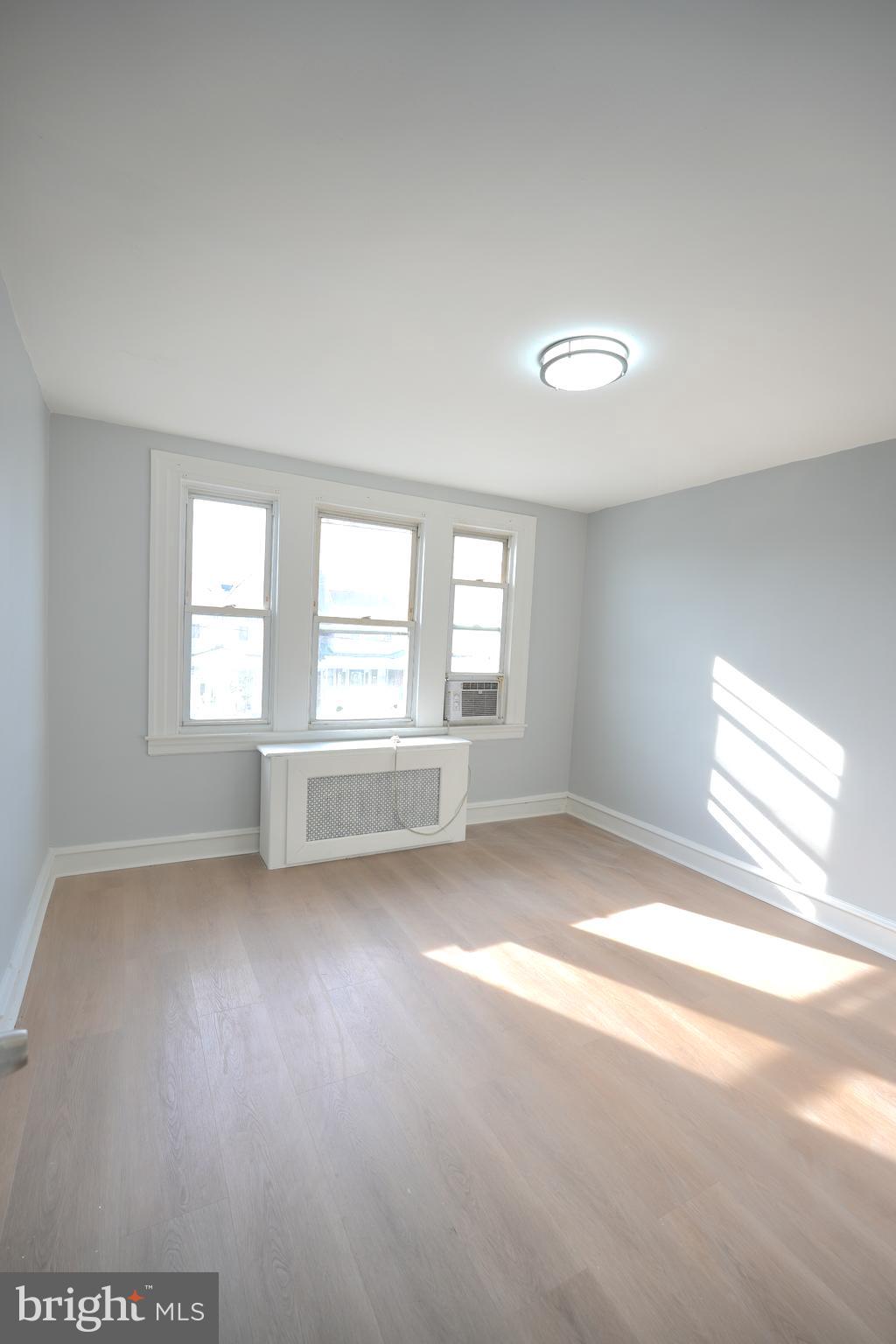 4057 TEESDALE STREET