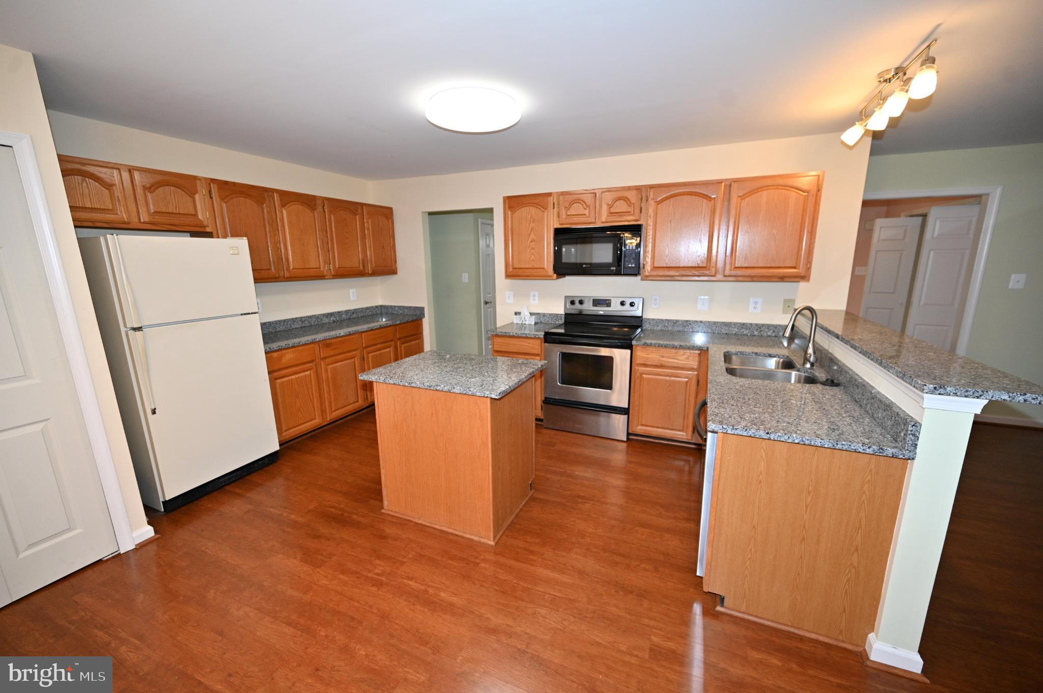 CONSTITUTION HILLS - Residential