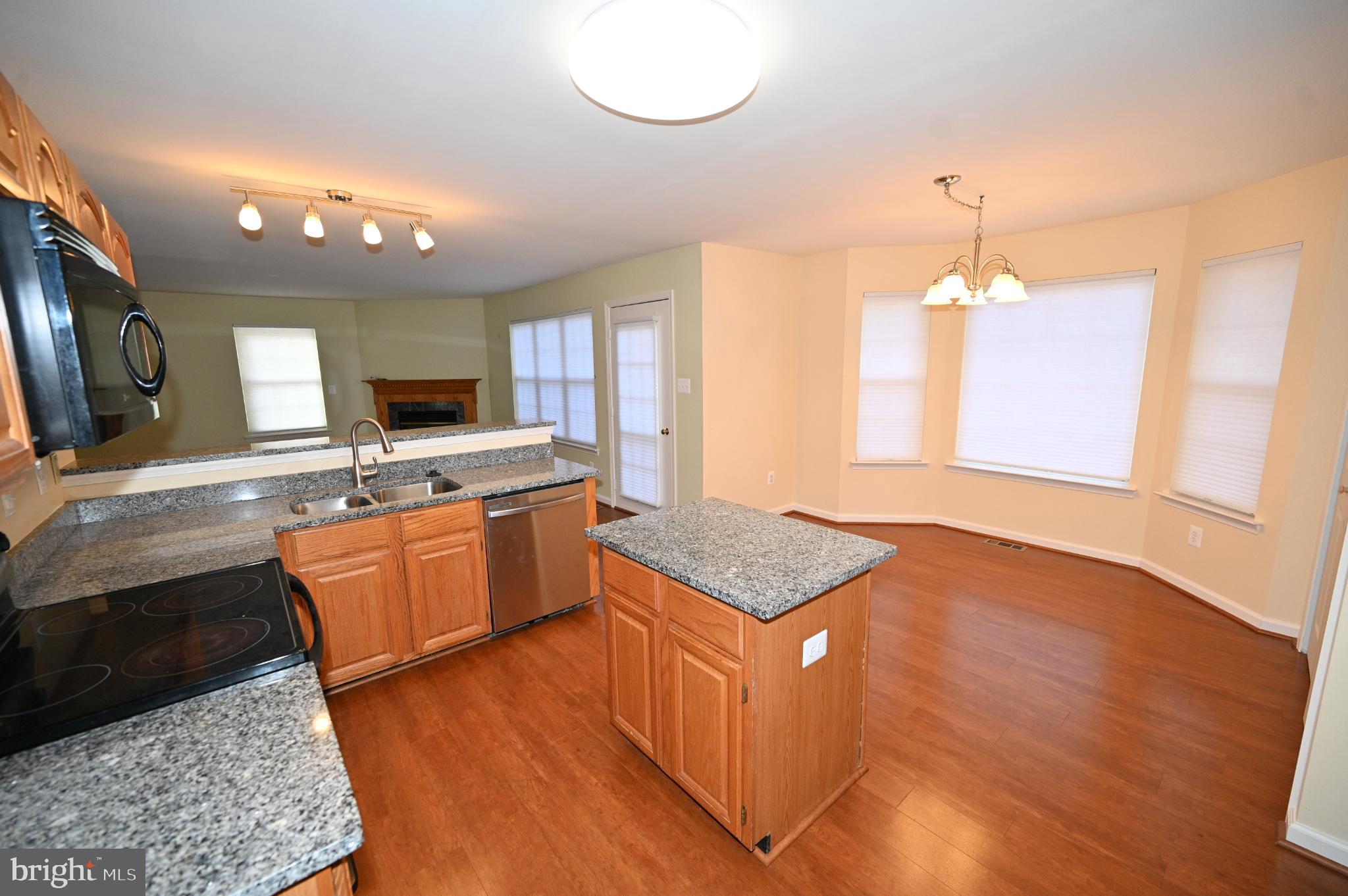 CONSTITUTION HILLS - Residential