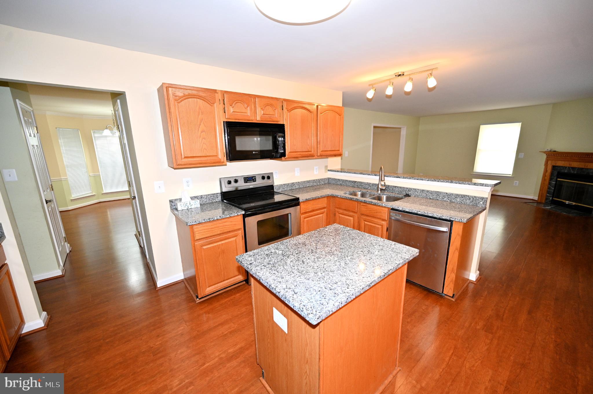 CONSTITUTION HILLS - Residential