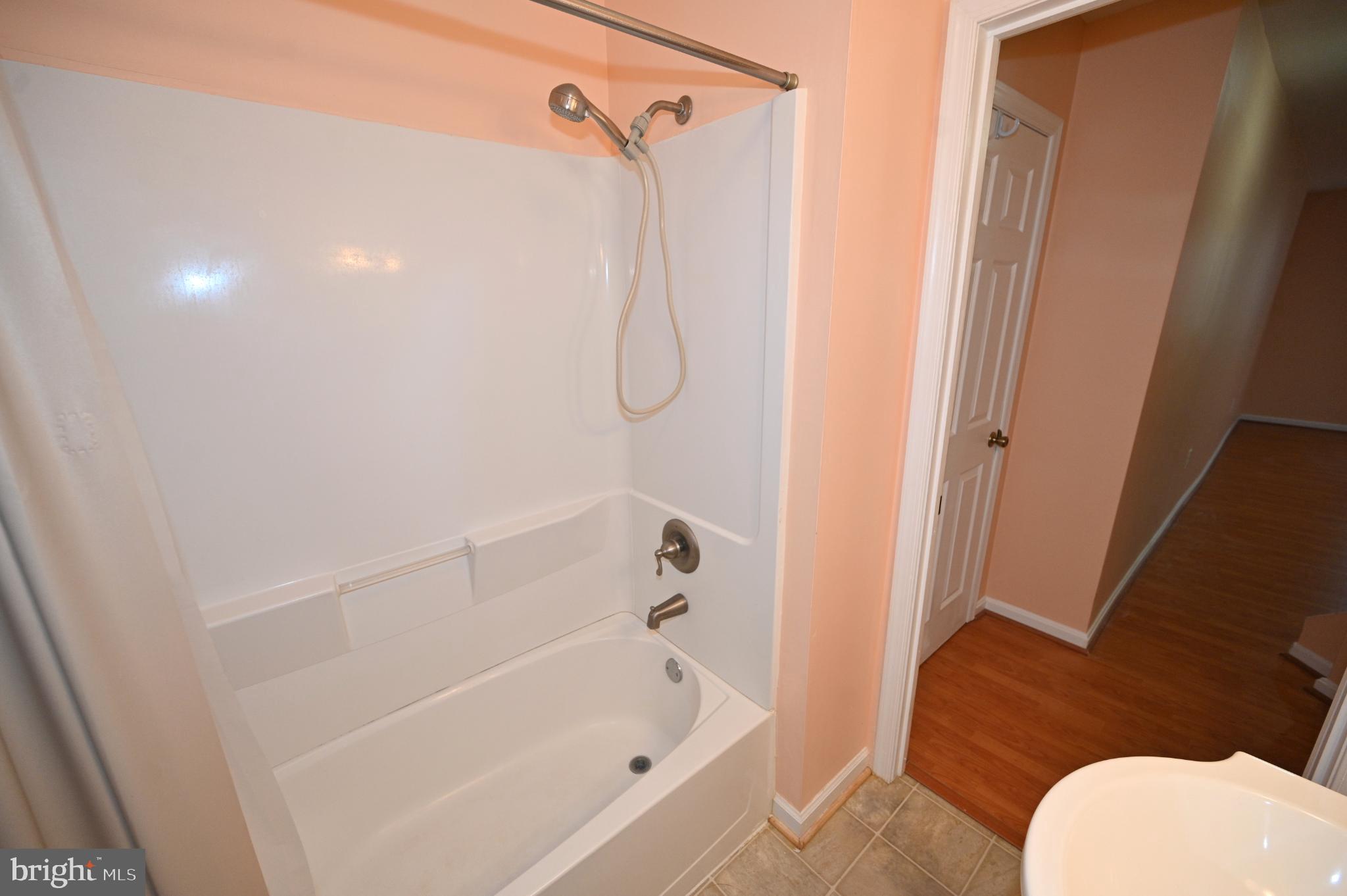 CONSTITUTION HILLS - Residential