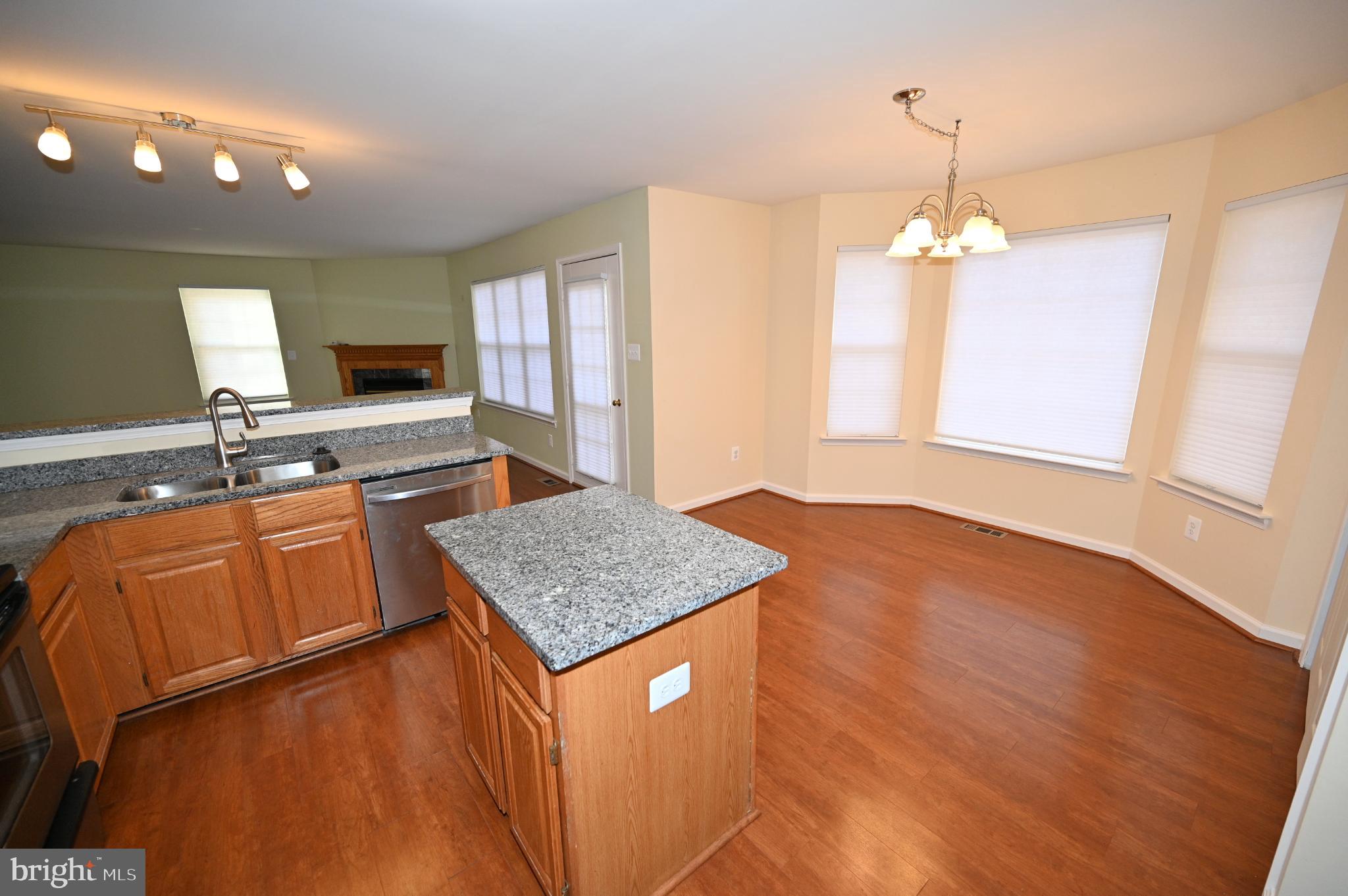 CONSTITUTION HILLS - Residential