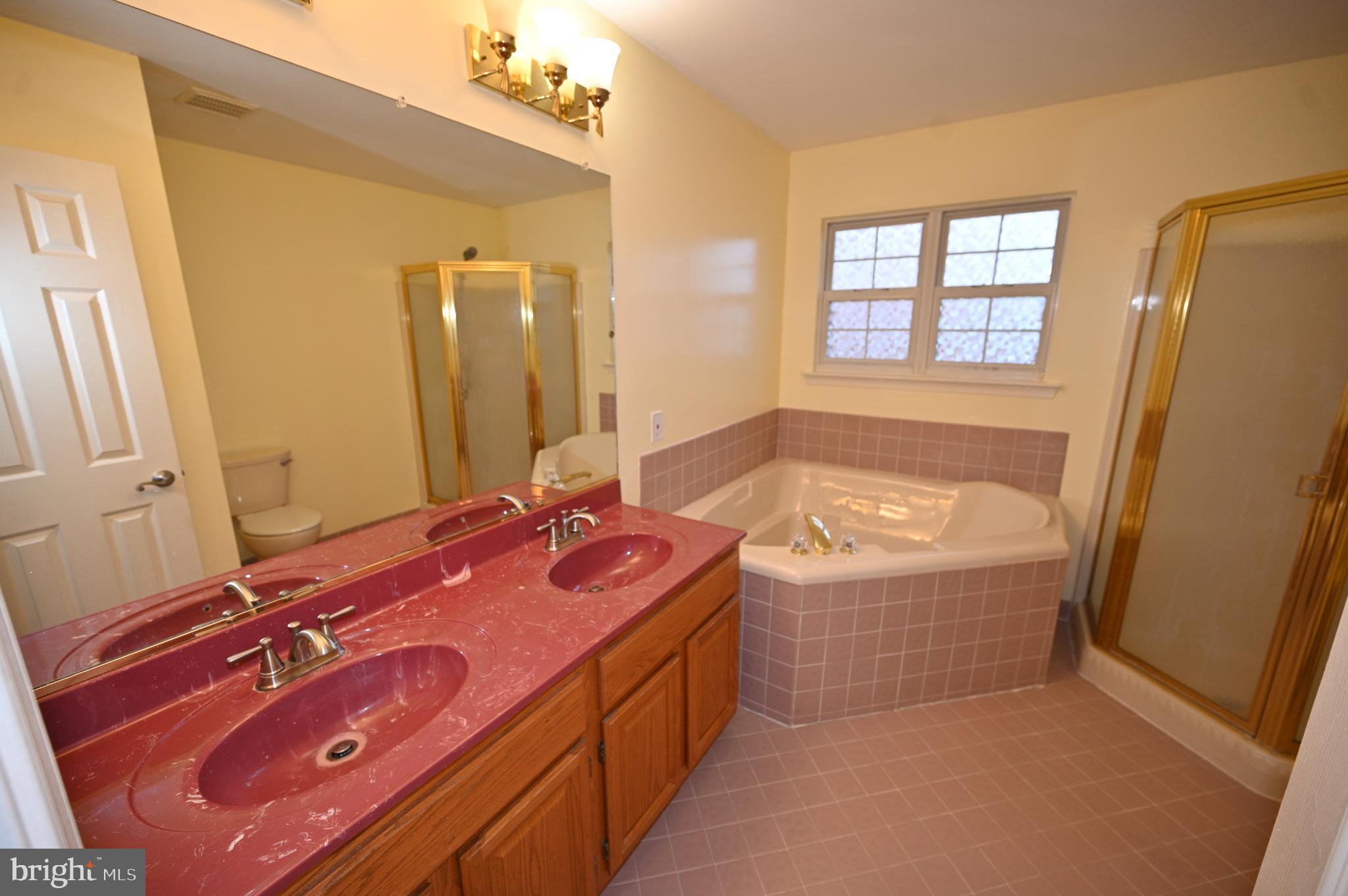 CONSTITUTION HILLS - Residential