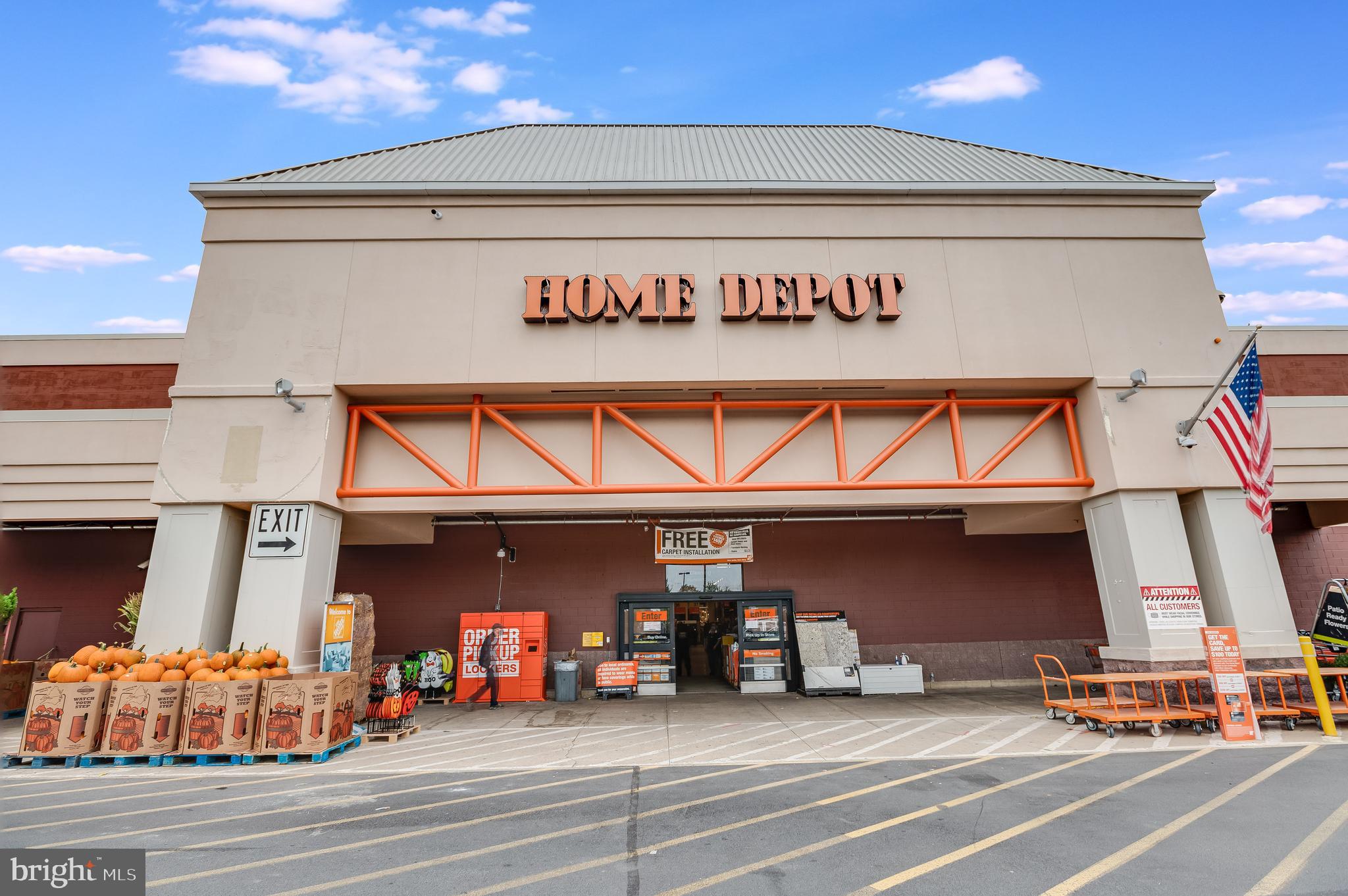 POTOMAC LAKES - Residential