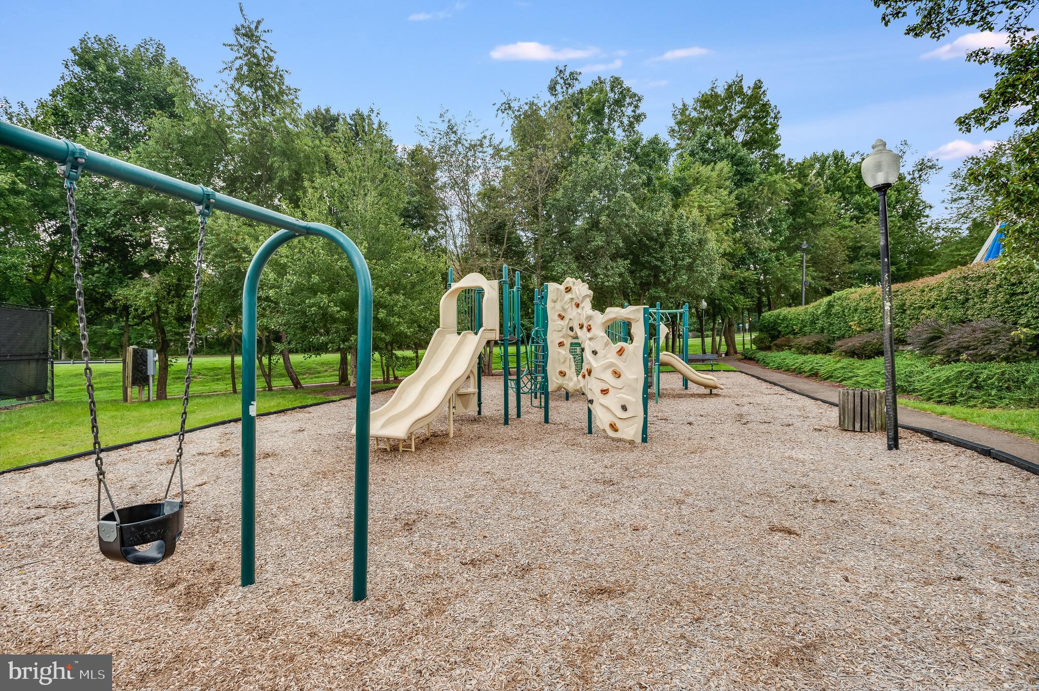 POTOMAC LAKES - Residential