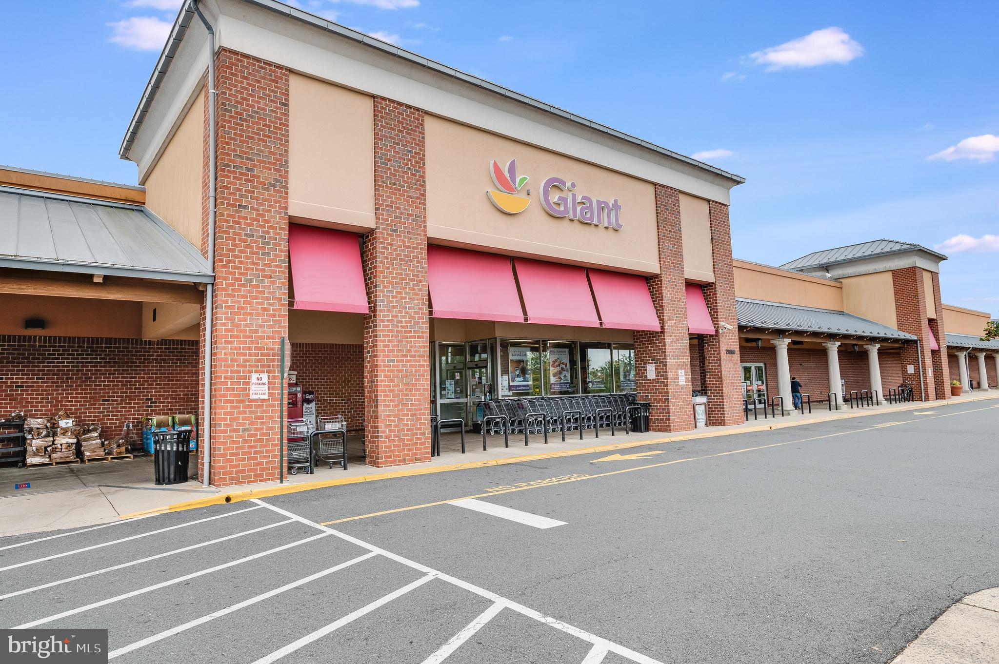 POTOMAC LAKES - Residential