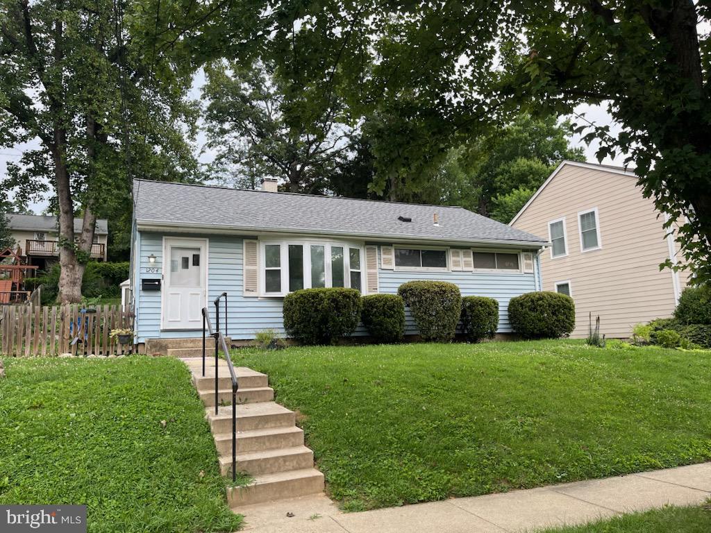 1204 PARRISH DRIVE