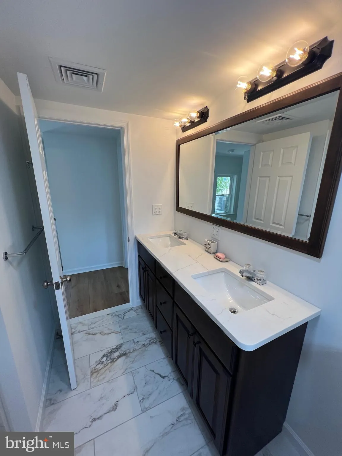 Newport, New Jersey 08345, United States, 3 Bedrooms Bedrooms, ,2 BathroomsBathrooms,Residential,Pending,182287