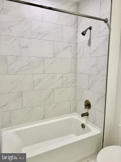 BOULEVARD VI TOWNS - Residential Lease