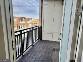 BOULEVARD VI TOWNS - Residential Lease