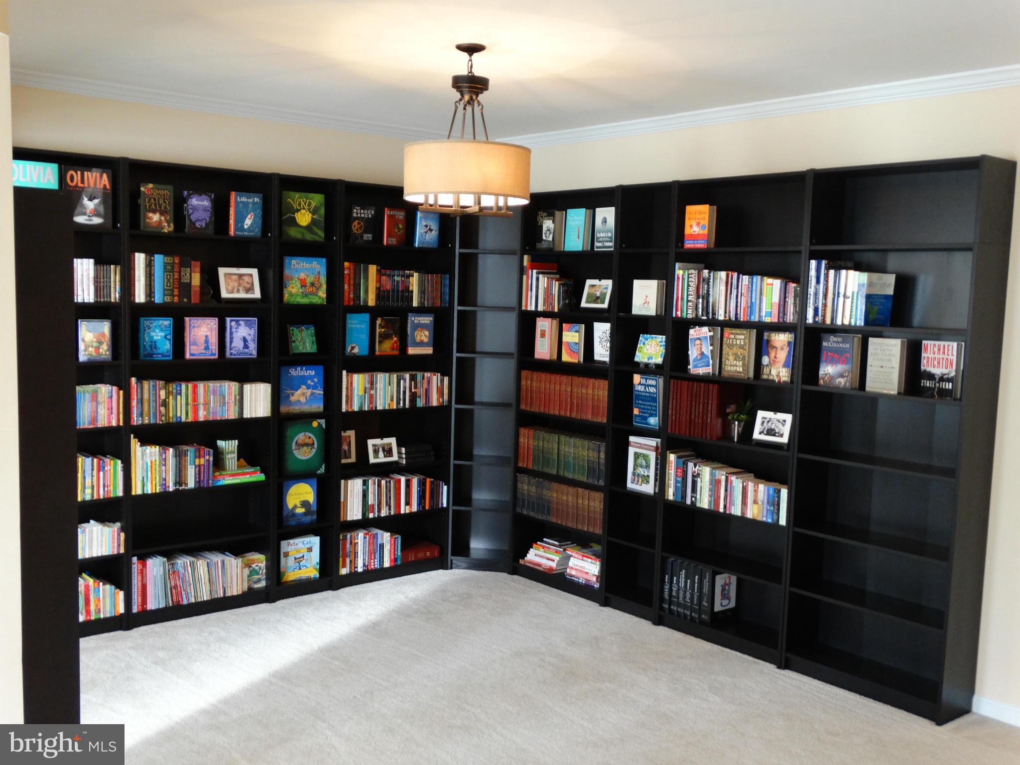 LANSDOWNE TOWN CENTER - Residential