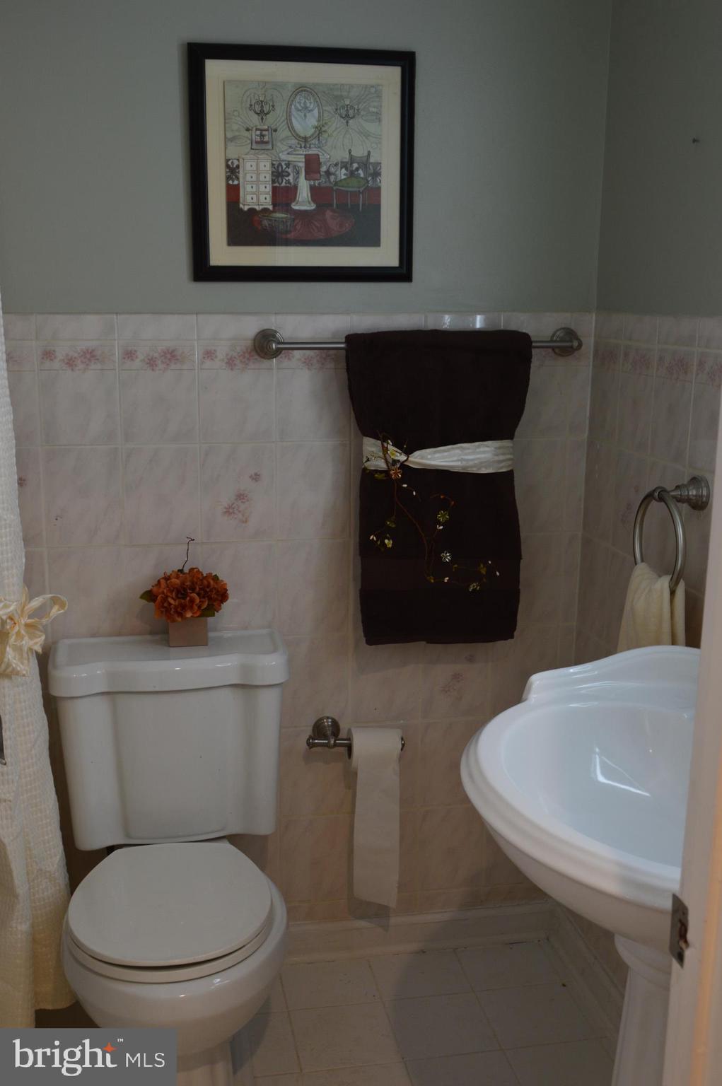 ANNALEE HEIGHTS - Residential