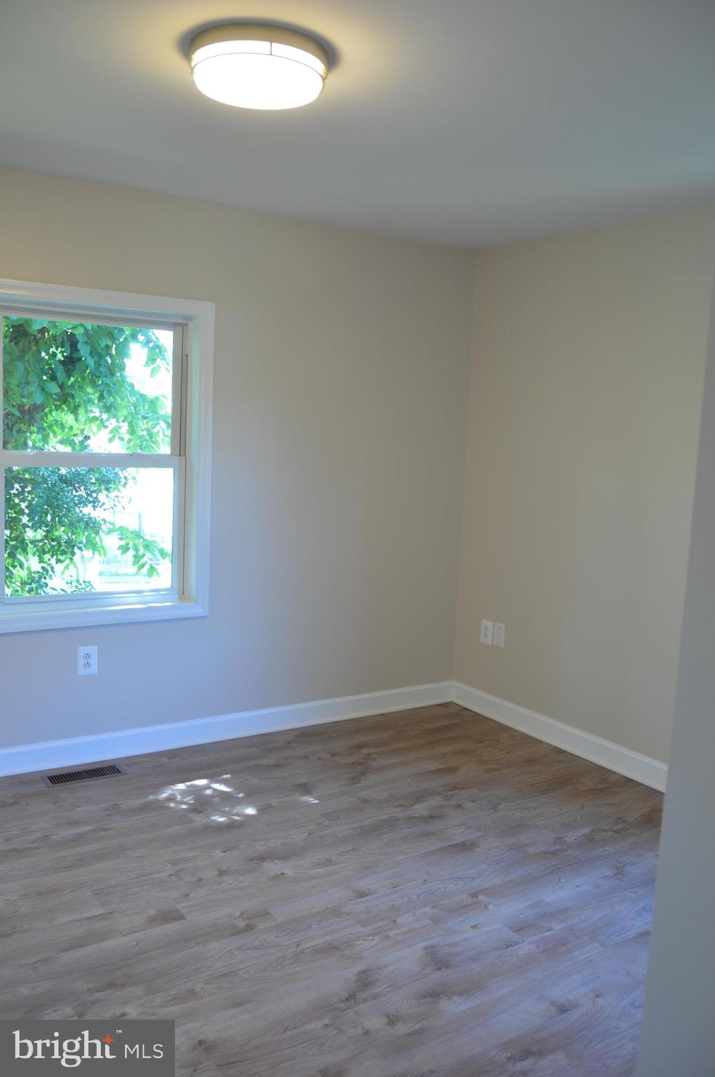 ANNALEE HEIGHTS - Residential