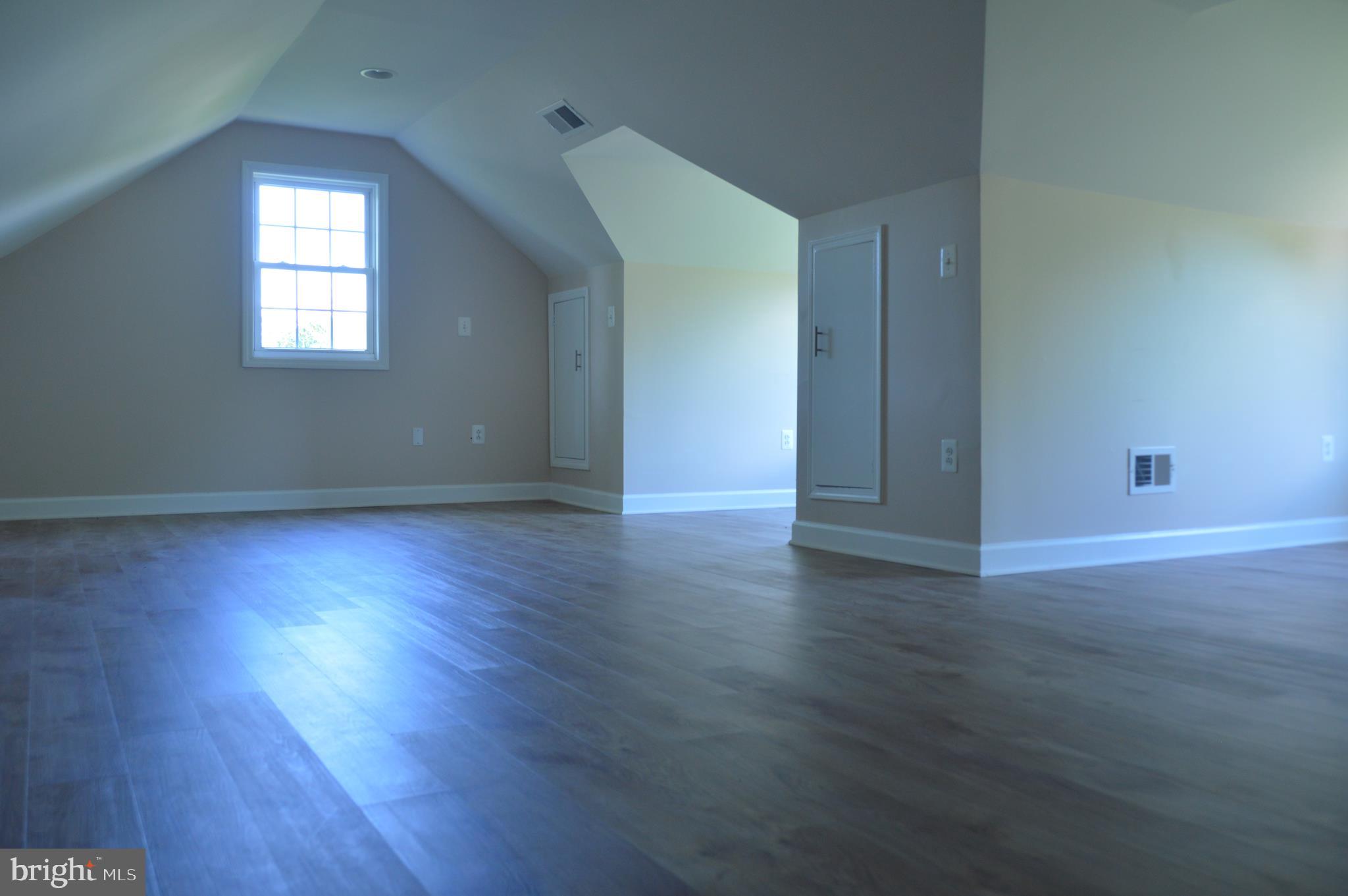 ANNALEE HEIGHTS - Residential