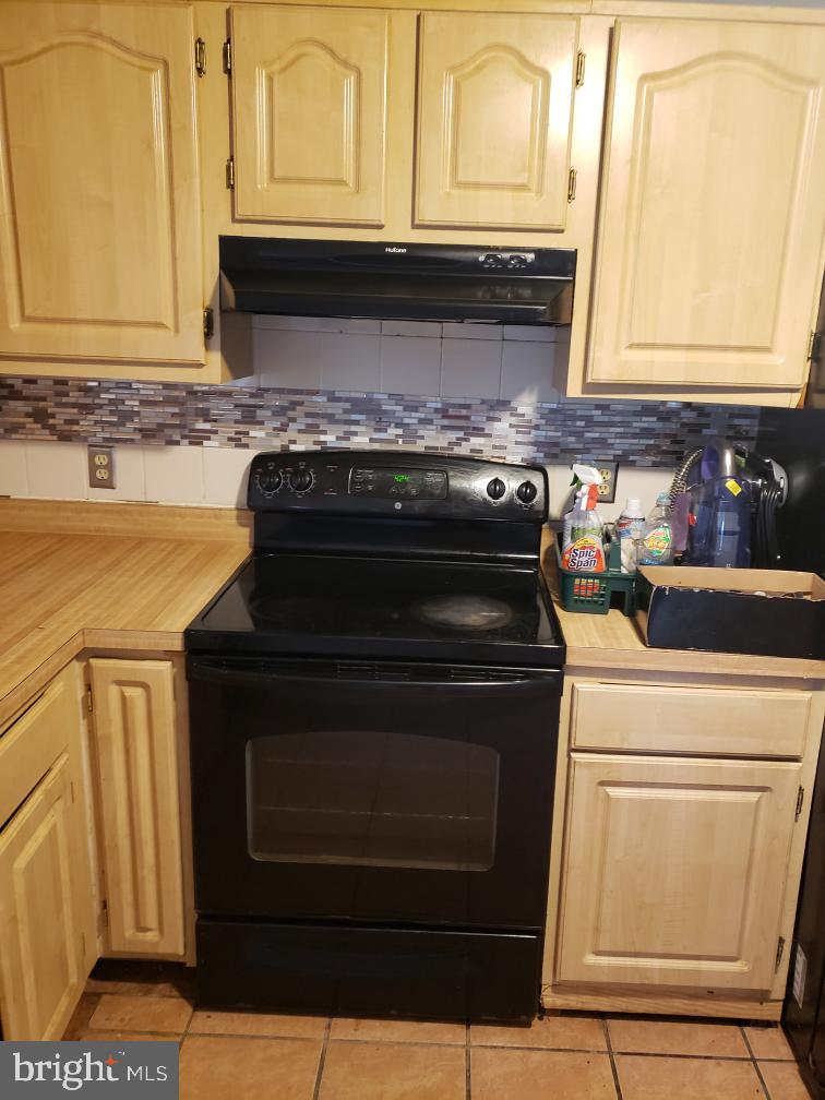 MARLBORO MEADOWS - Residential Lease