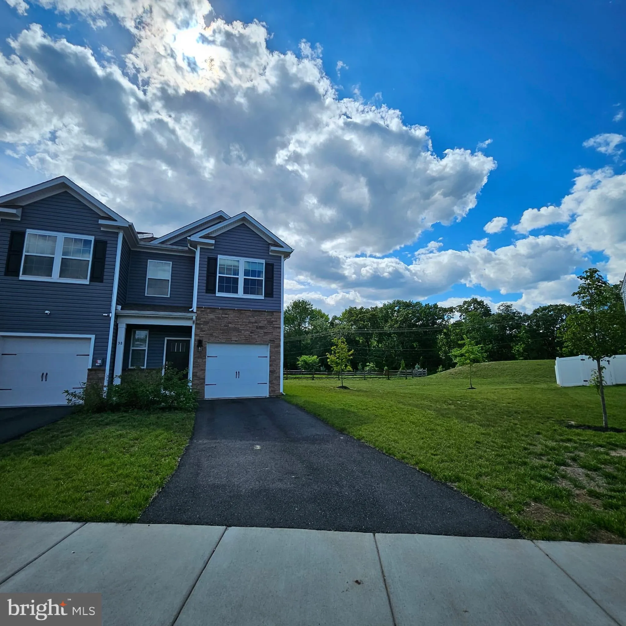 Burlington, New Jersey 08016, United States, 3 Bedrooms Bedrooms, ,3 BathroomsBathrooms,Residential,Active,147452