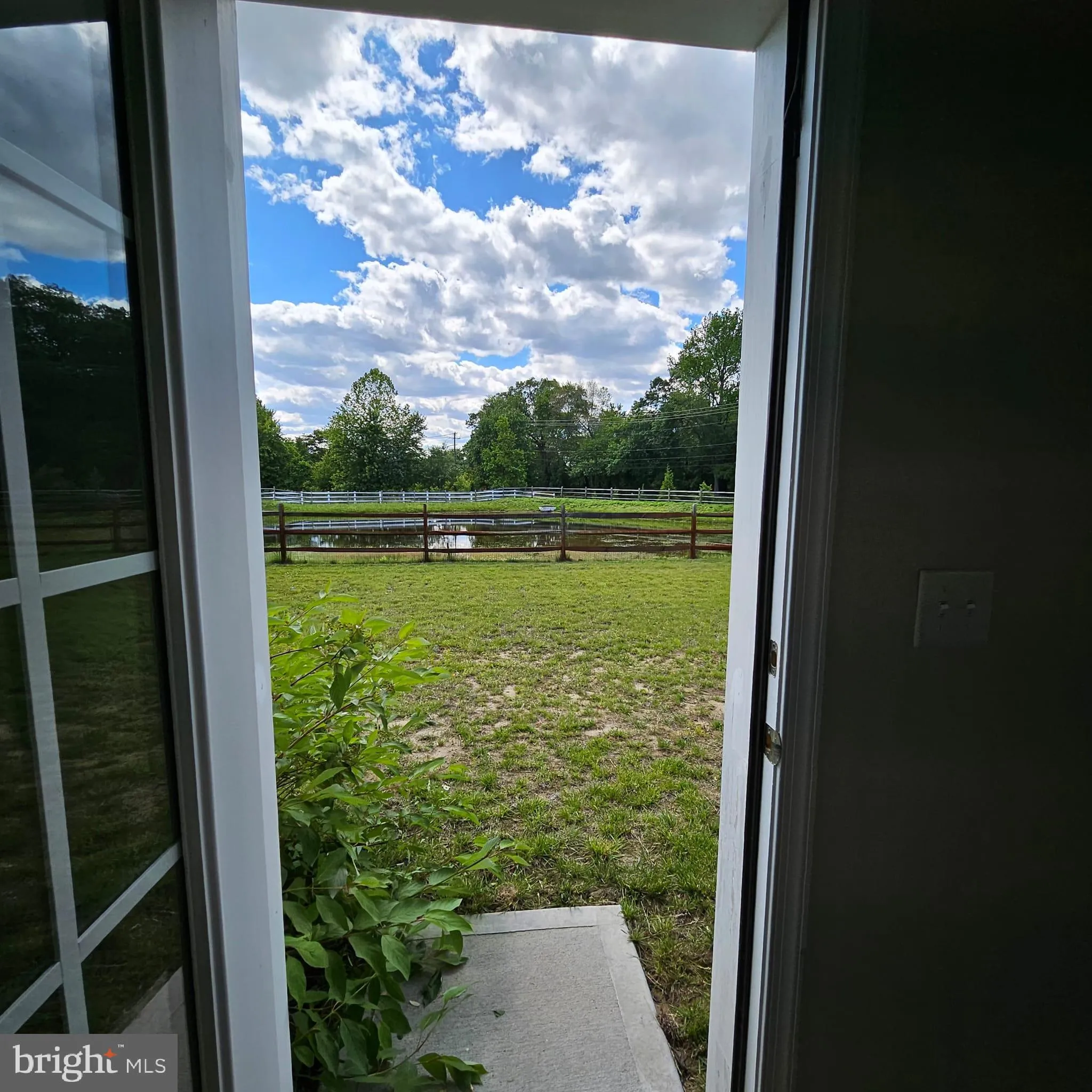 Burlington, New Jersey 08016, United States, 3 Bedrooms Bedrooms, ,3 BathroomsBathrooms,Residential,Active,147452