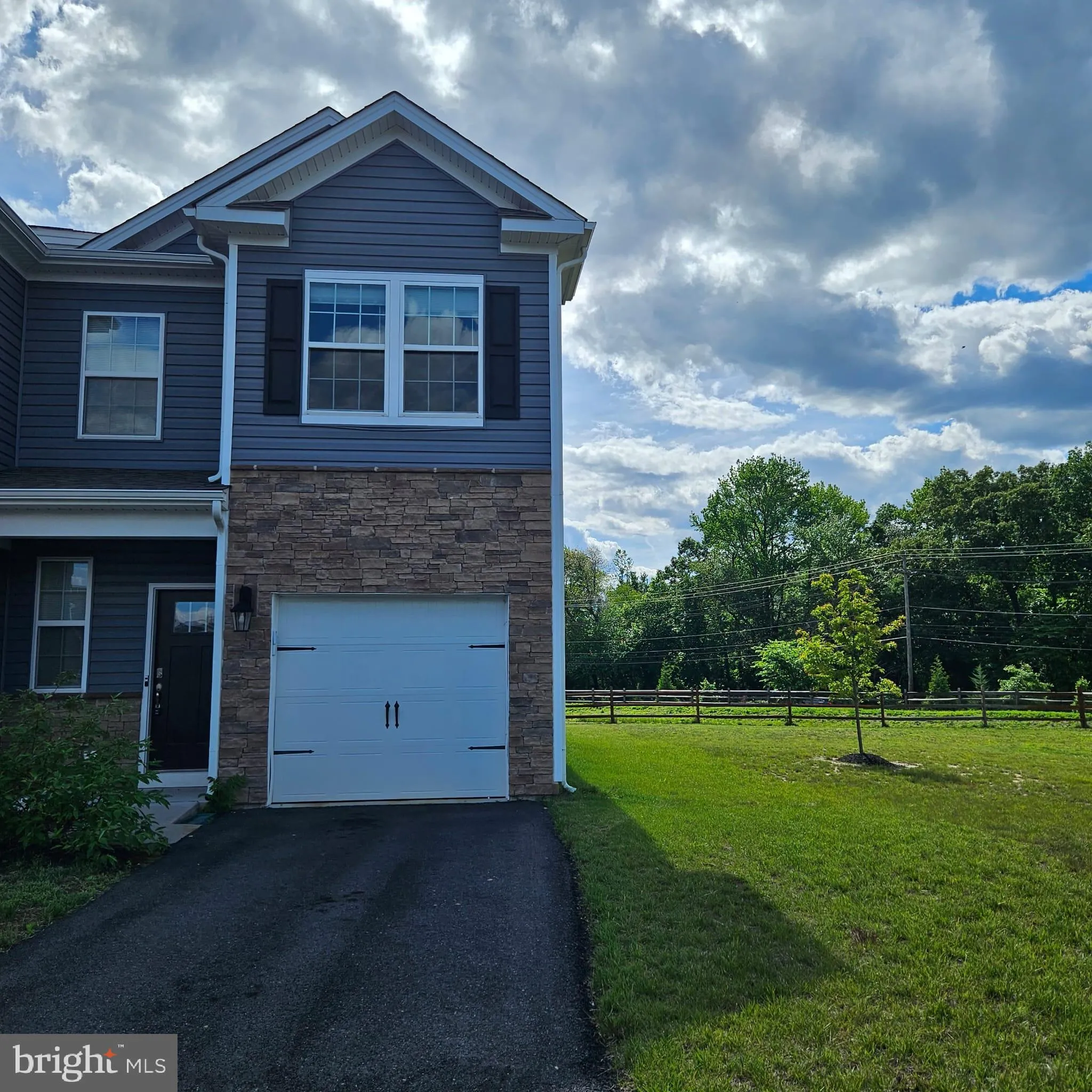 Burlington, New Jersey 08016, United States, 3 Bedrooms Bedrooms, ,3 BathroomsBathrooms,Residential,Active,147452