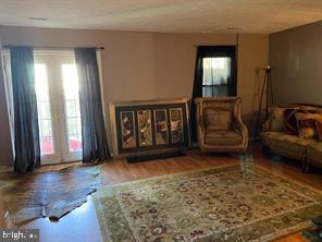 FERNSHIRE FARMS - Residential Lease