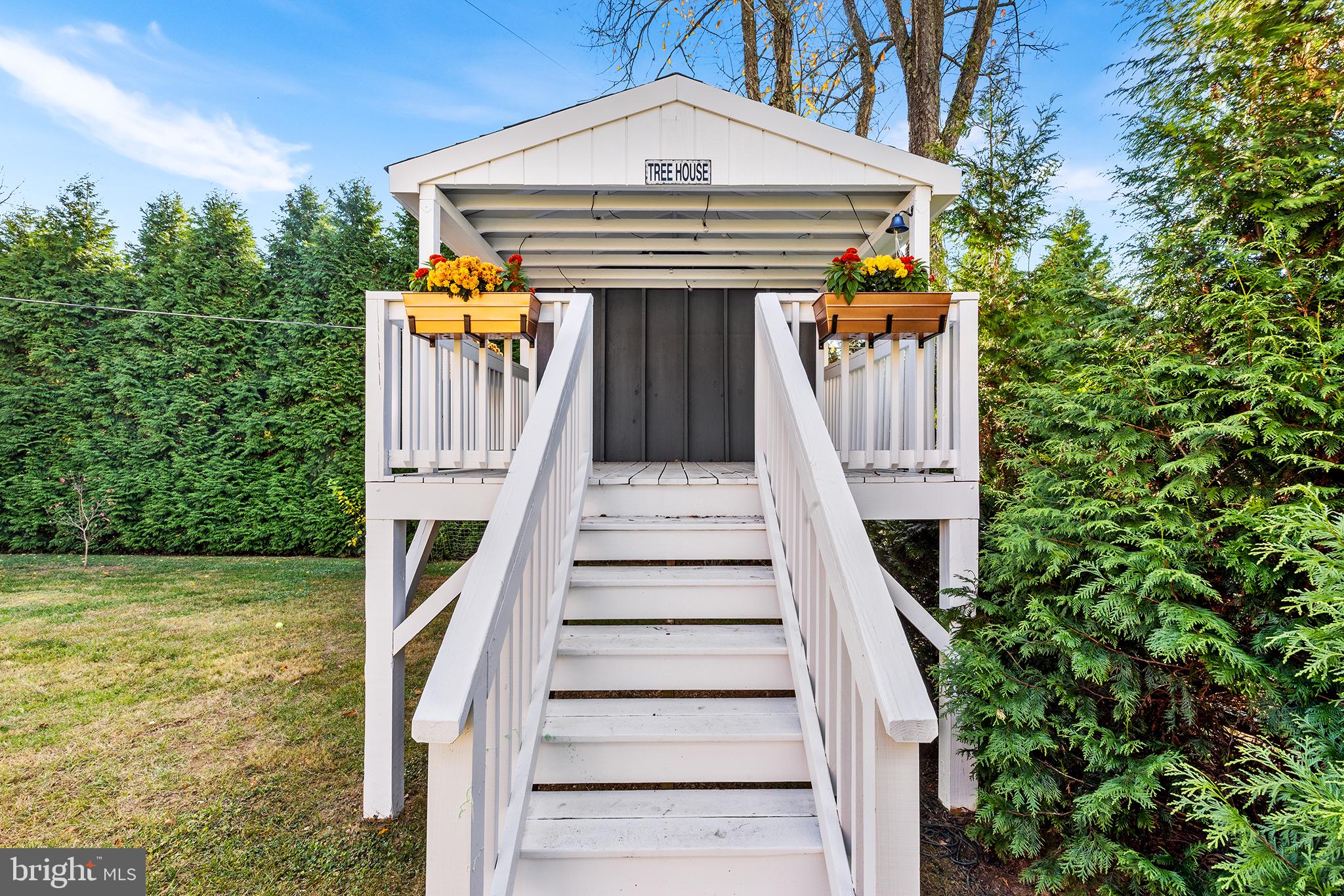 WAYNEWOODS - Residential