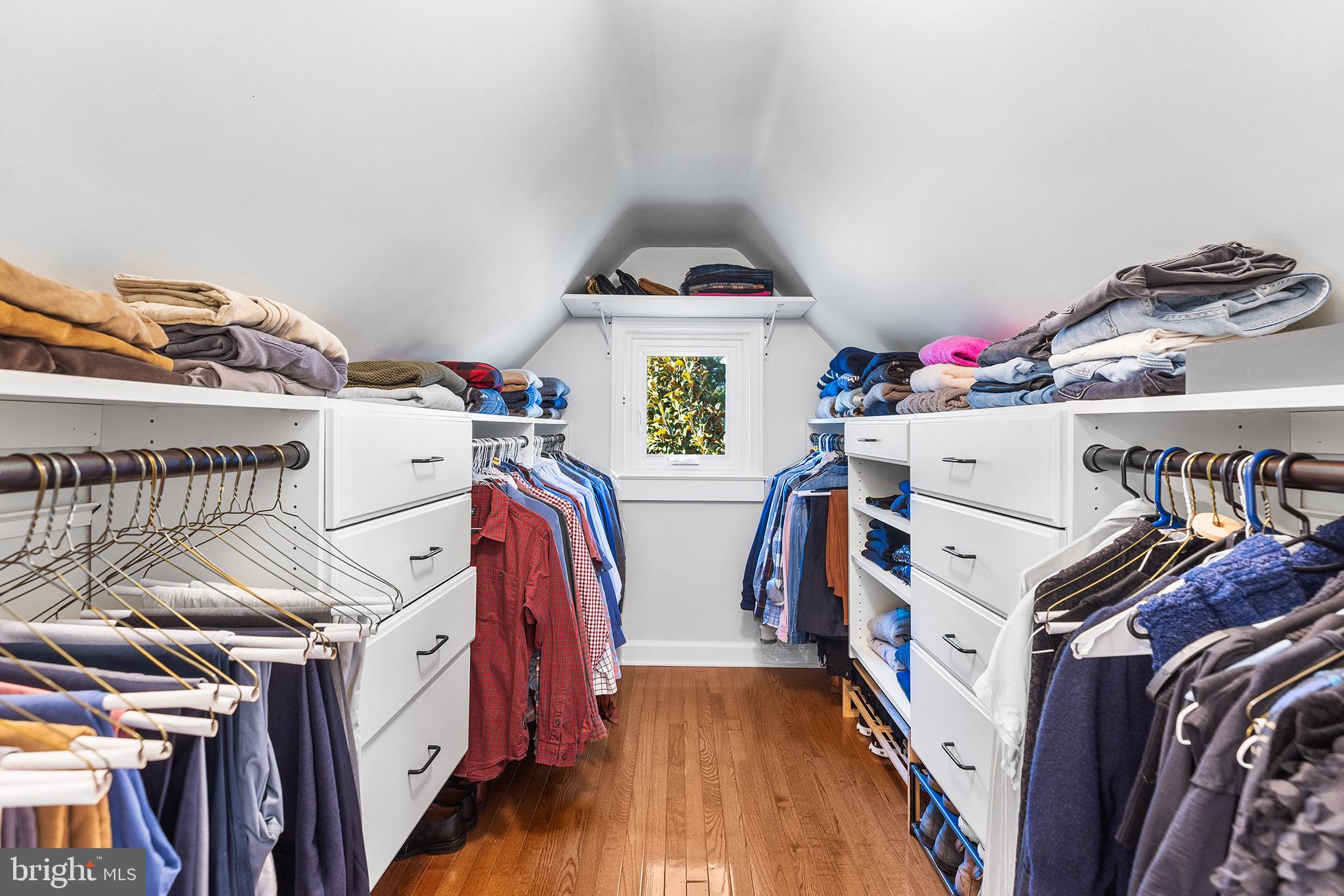 WAYNEWOODS - Residential