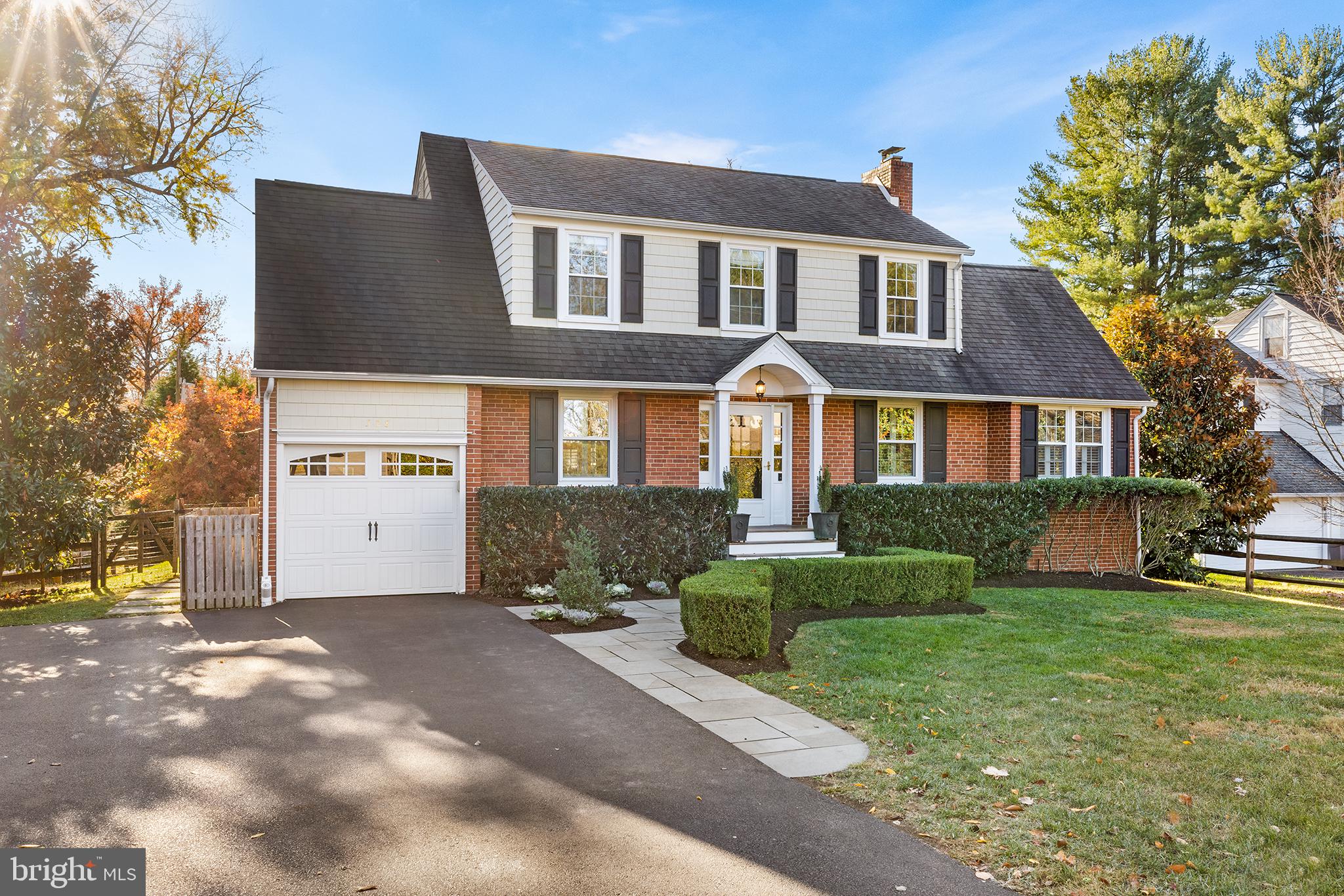 WAYNEWOODS - Residential