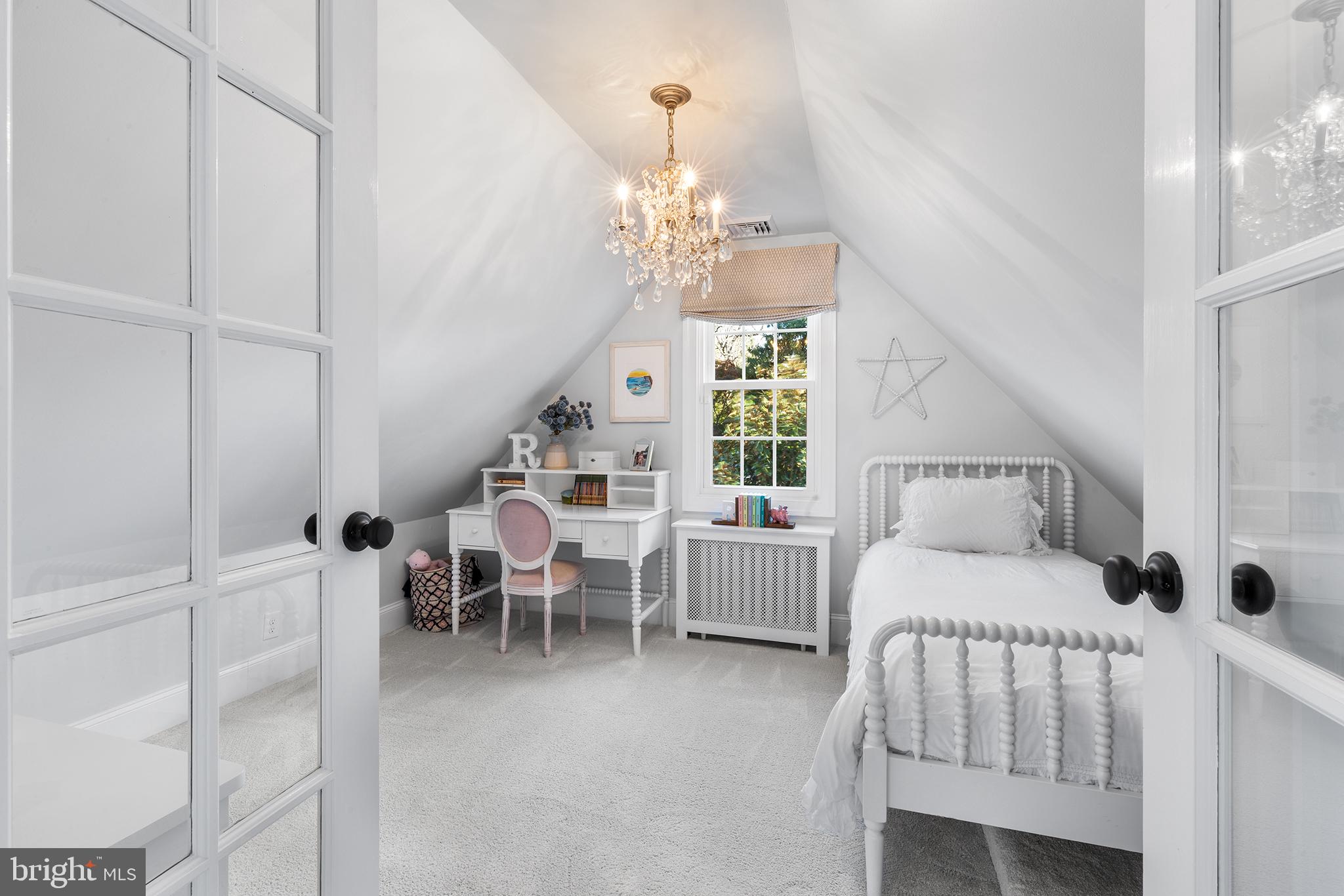 WAYNEWOODS - Residential