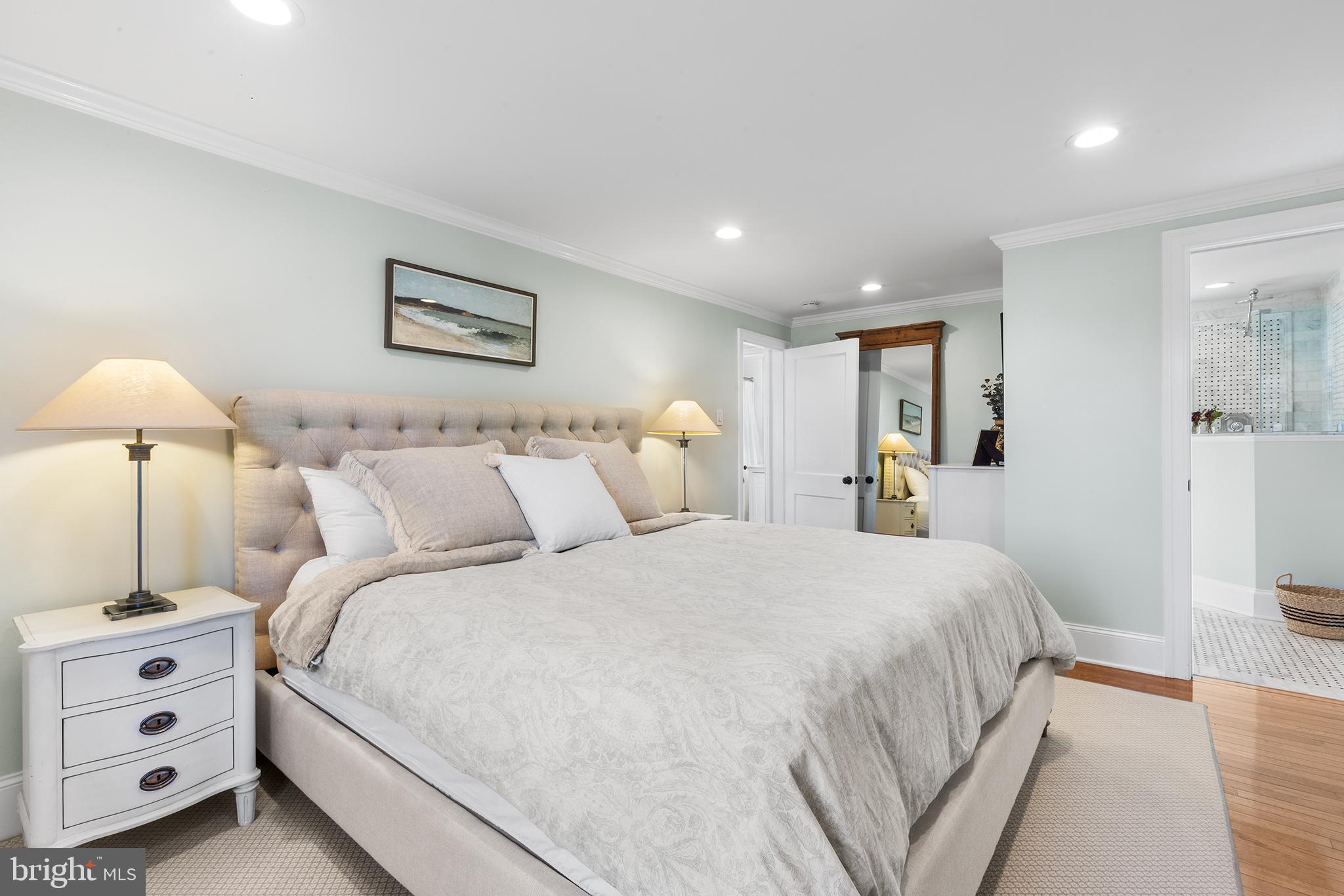 WAYNEWOODS - Residential