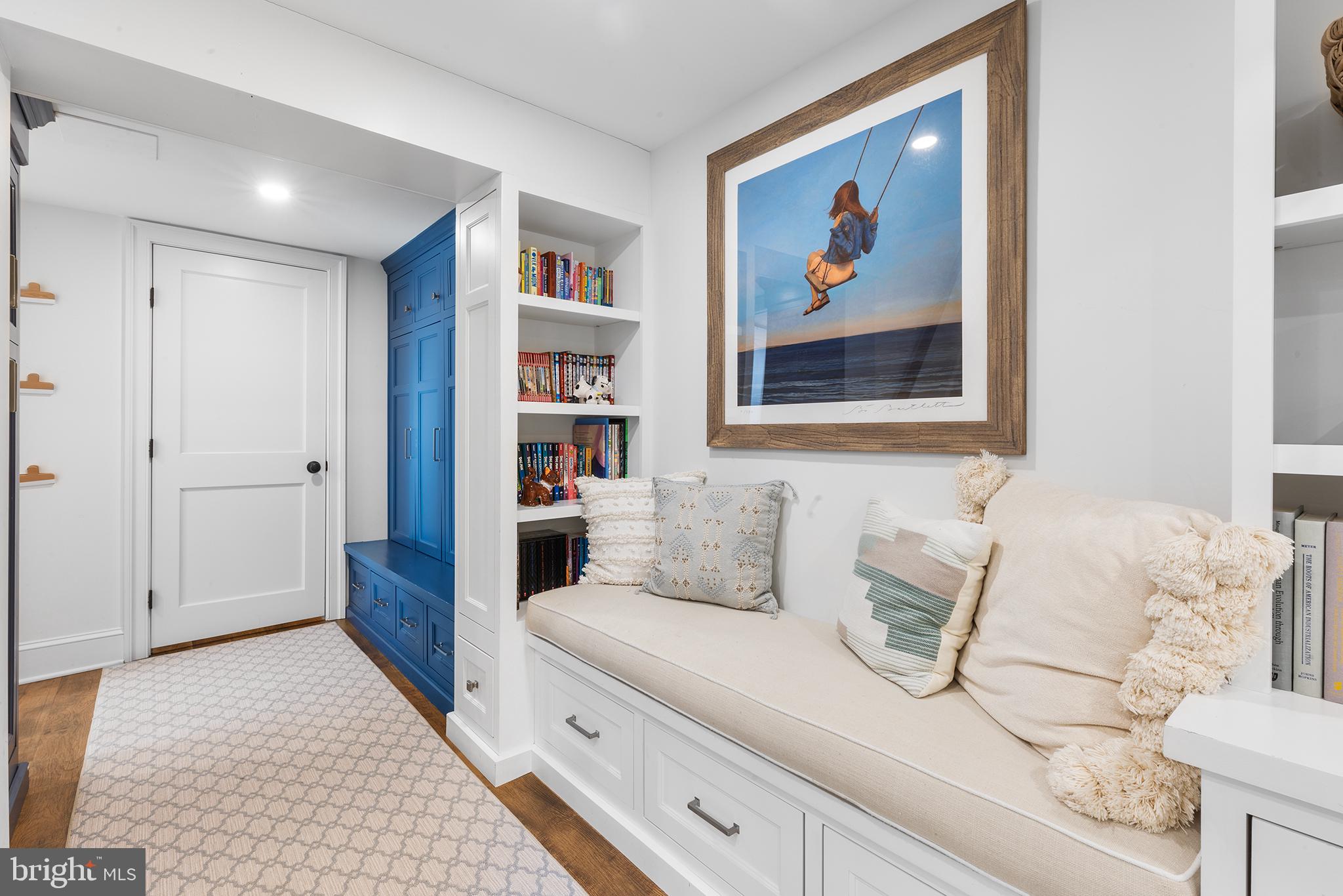 WAYNEWOODS - Residential