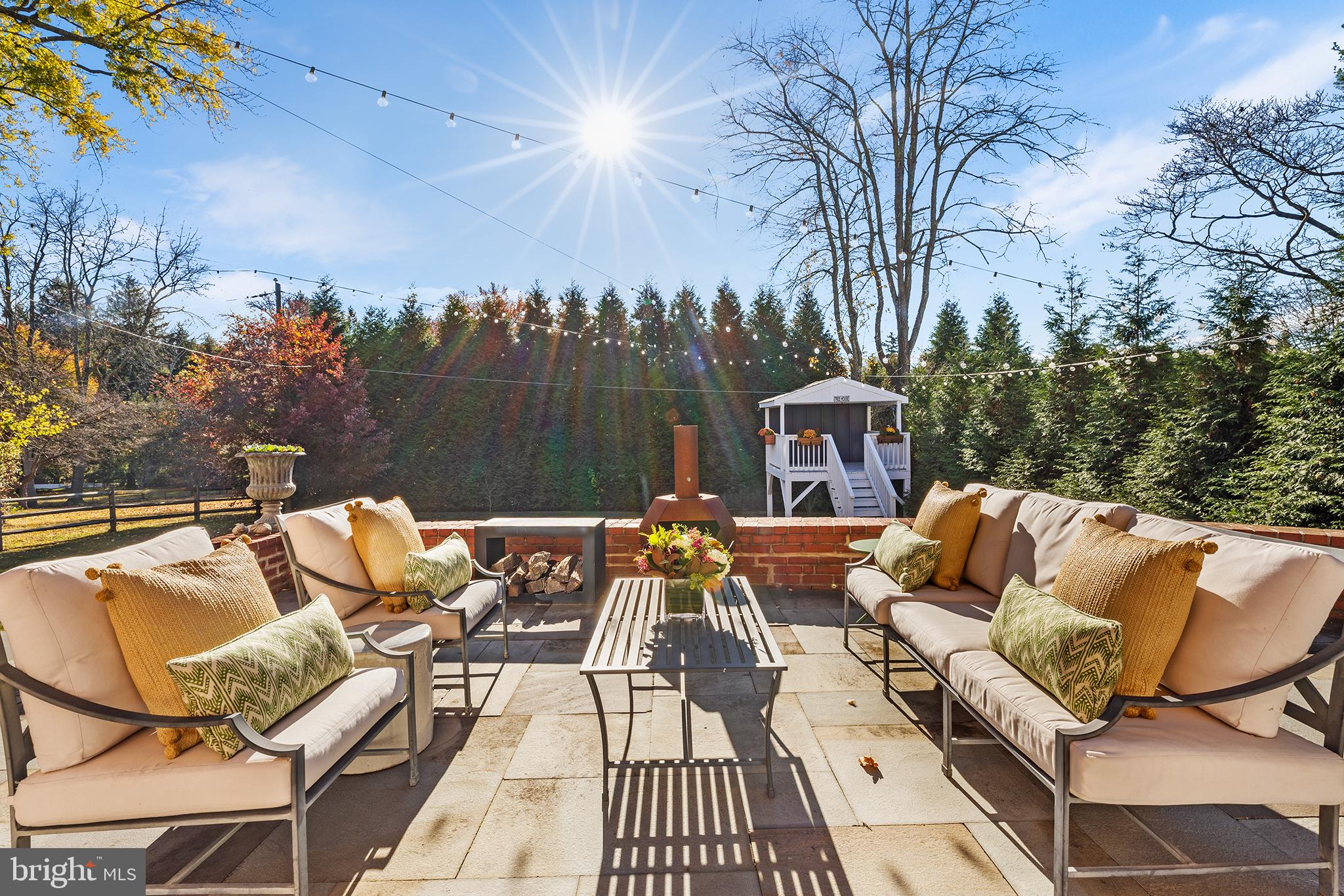 WAYNEWOODS - Residential