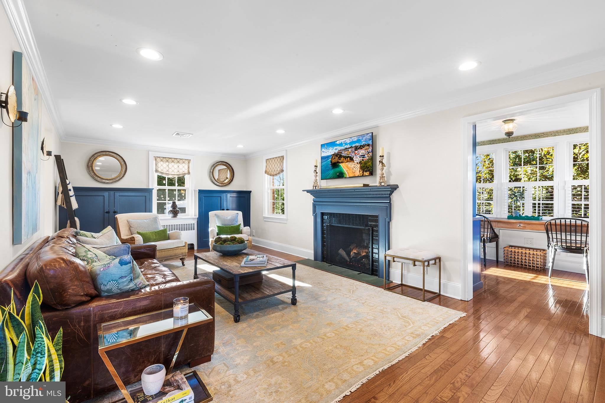 WAYNEWOODS - Residential