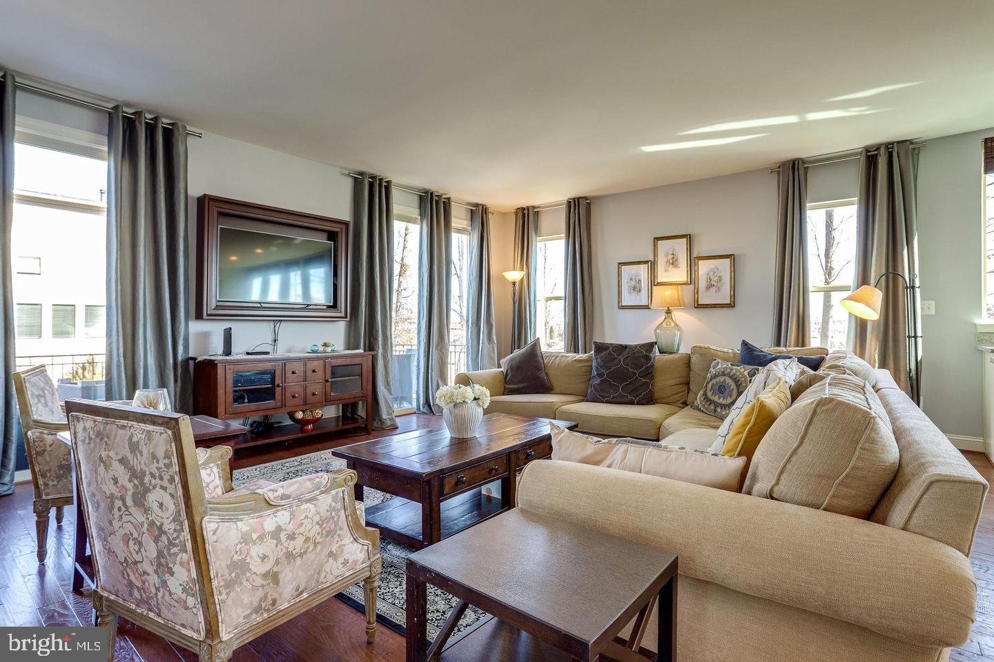 BRAMBLETON TOWN CENTER - Residential