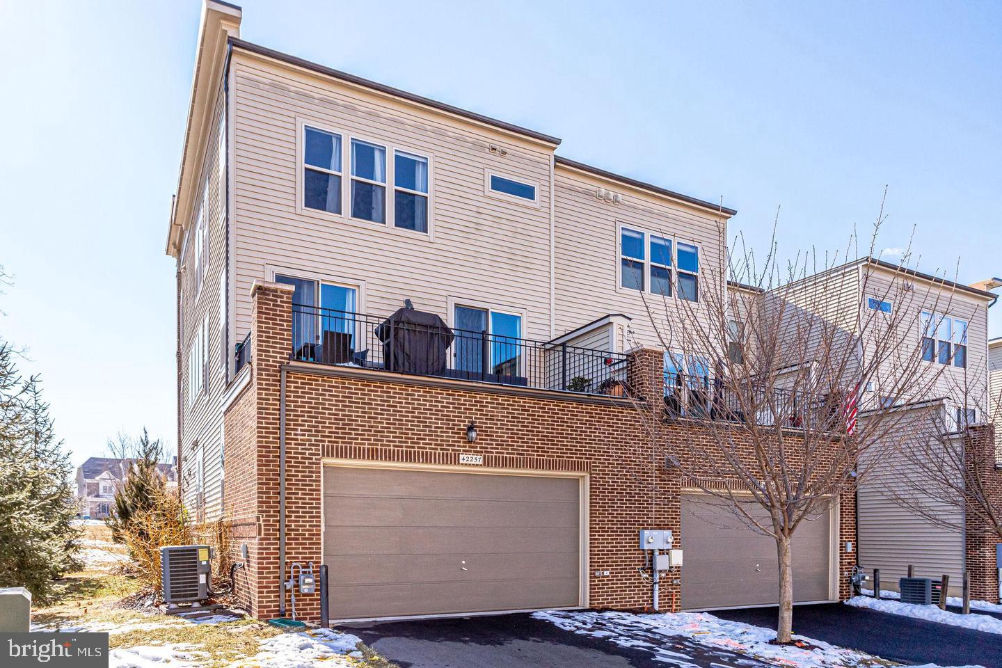 BRAMBLETON TOWN CENTER - Residential